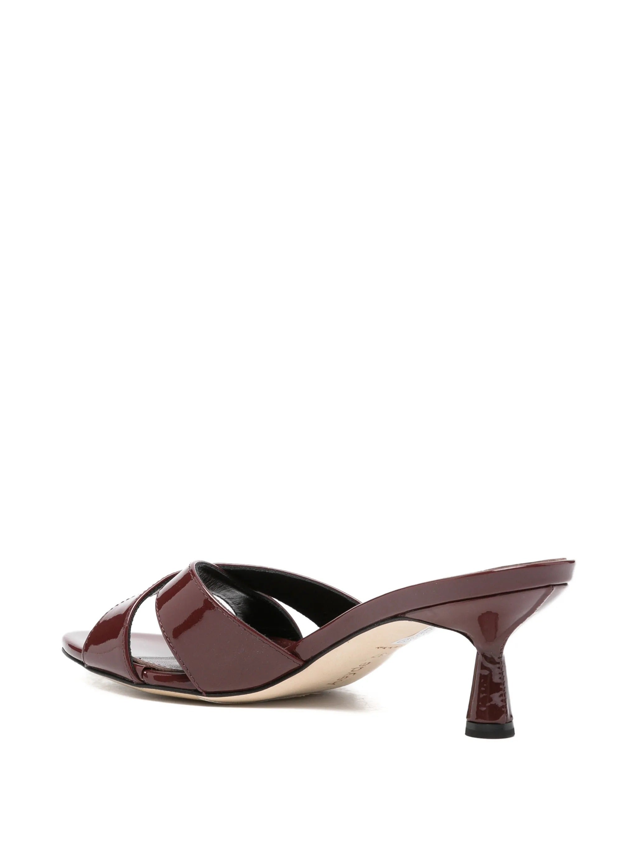Vero patent calf leather port