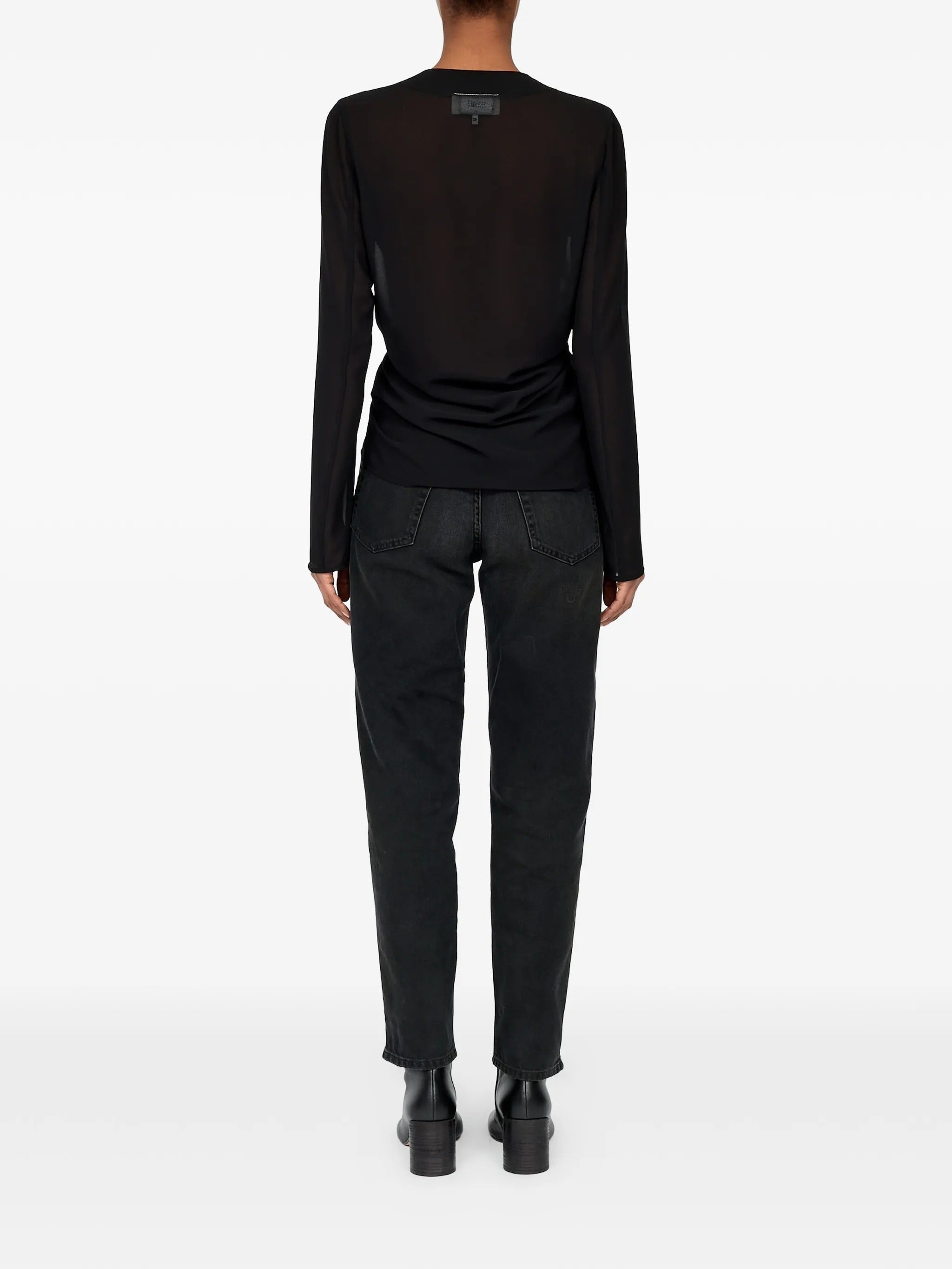 Long-sleeved top