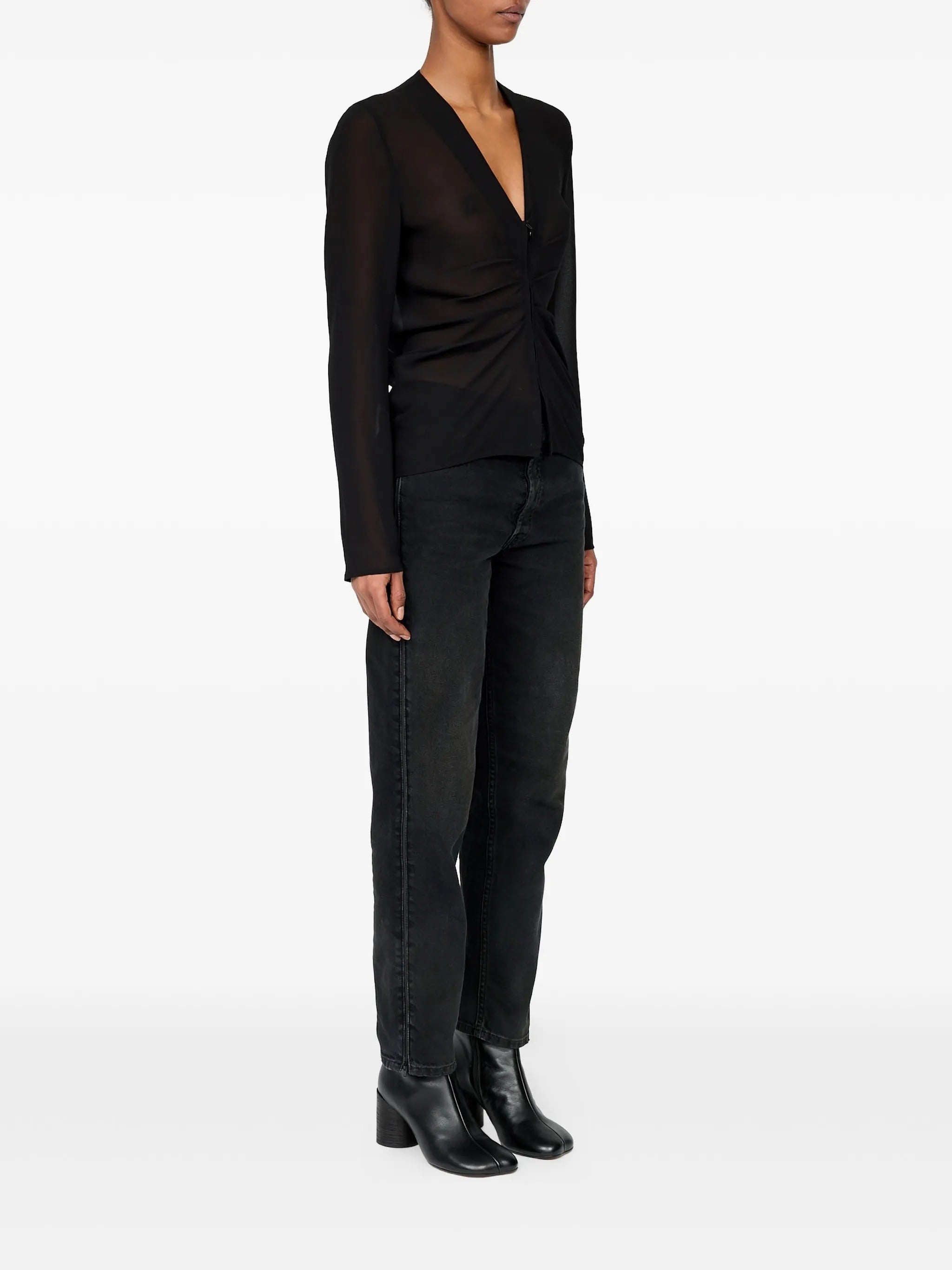 Long-sleeved top