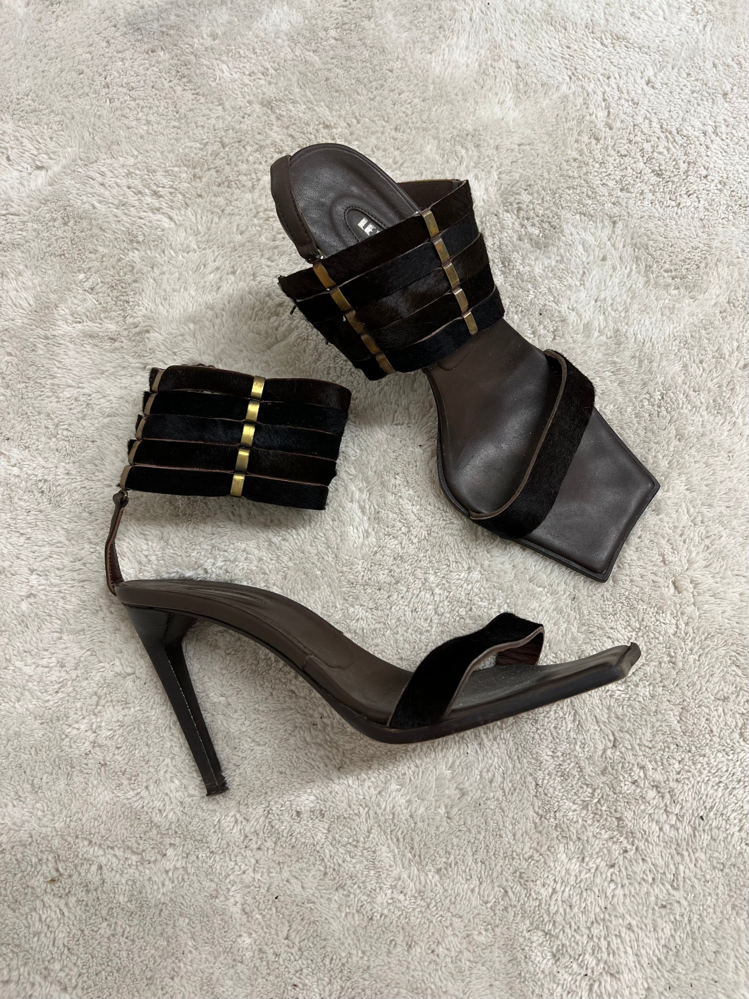 Pony hair sandals