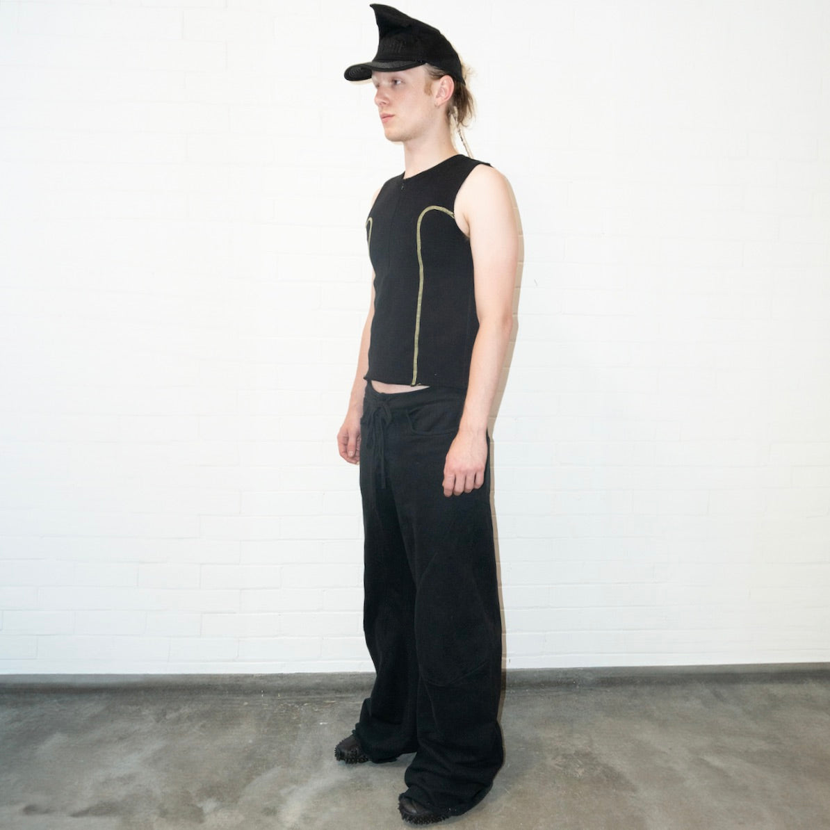 Prince tank black yellow