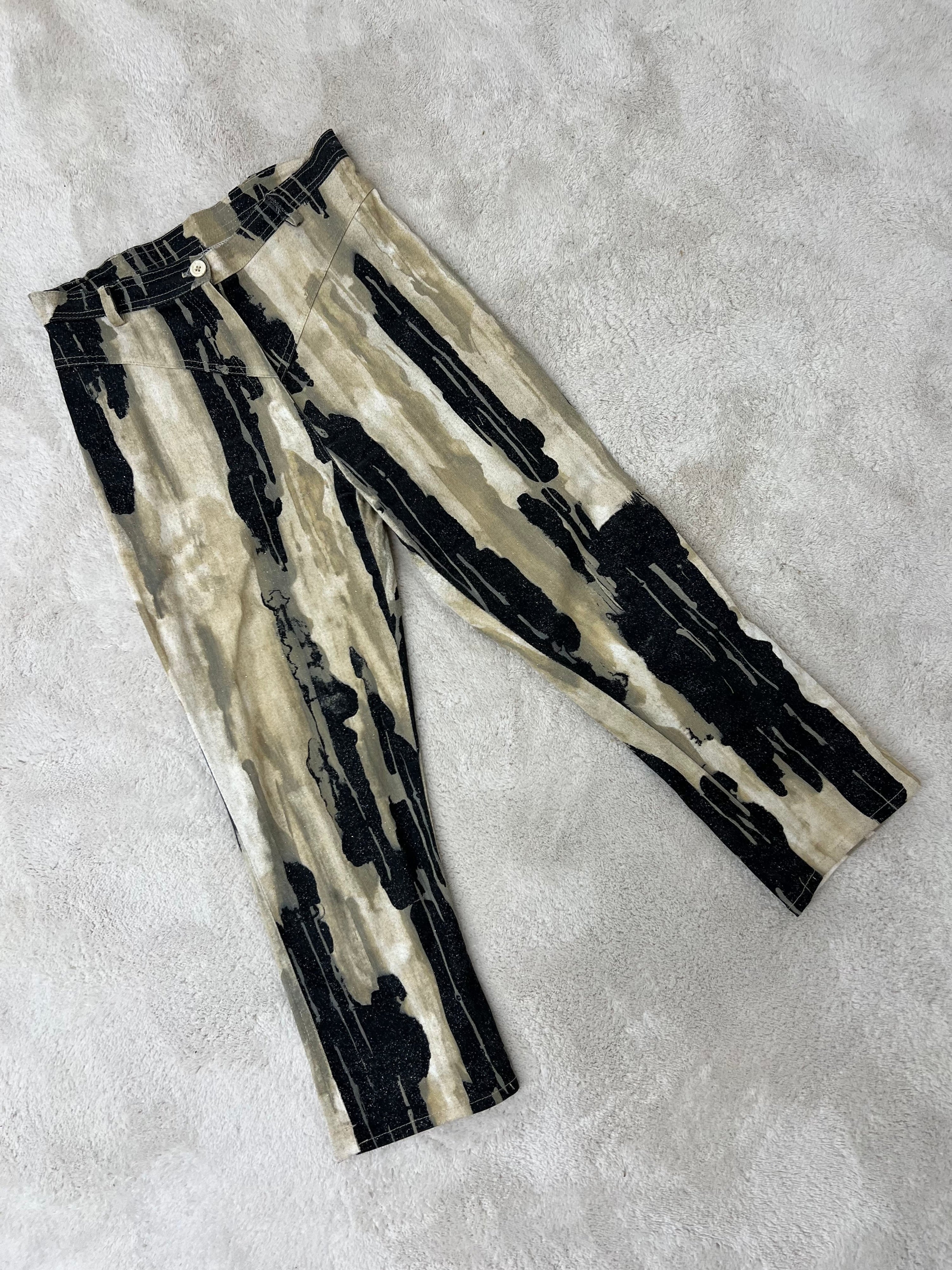 Golden capri pants