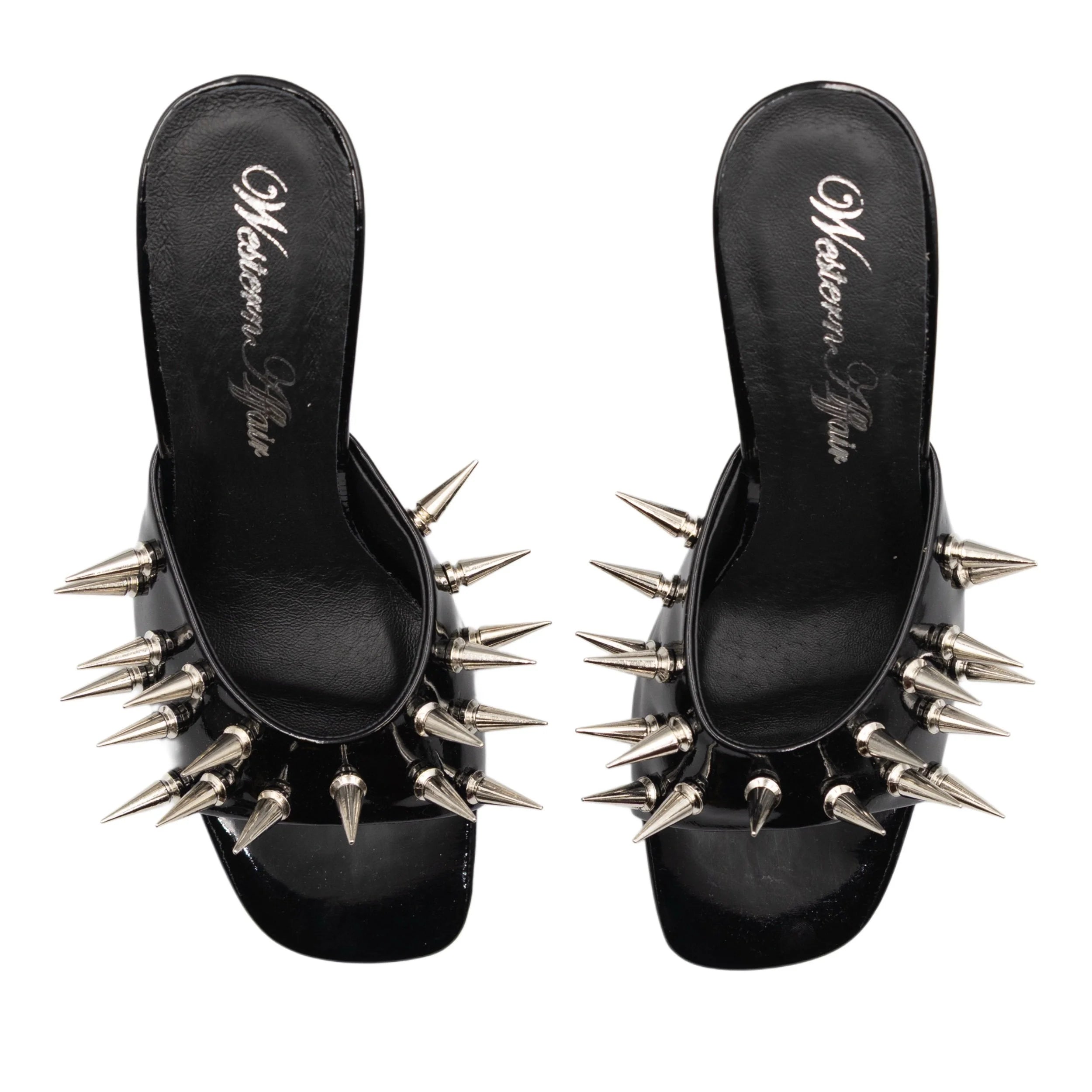 Spotlight heels in black