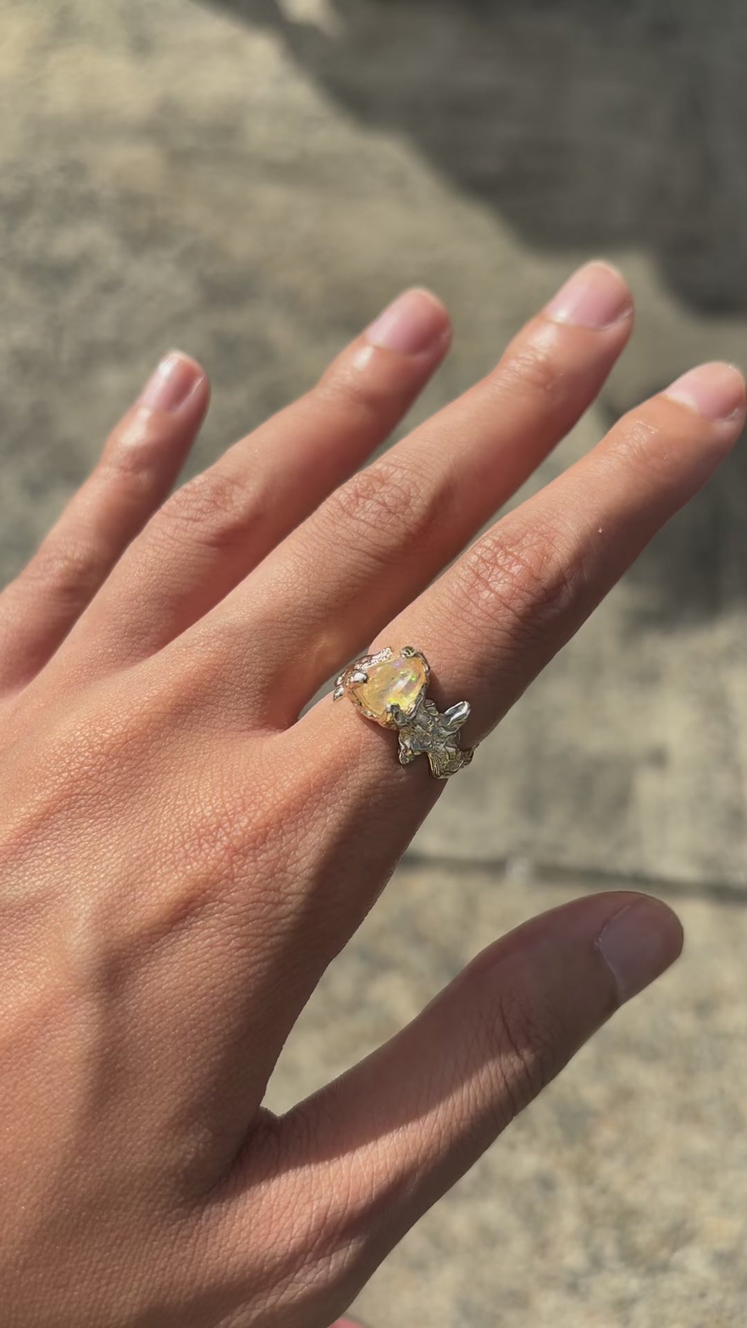 Ignite ring - mexican opal - yellow/gold