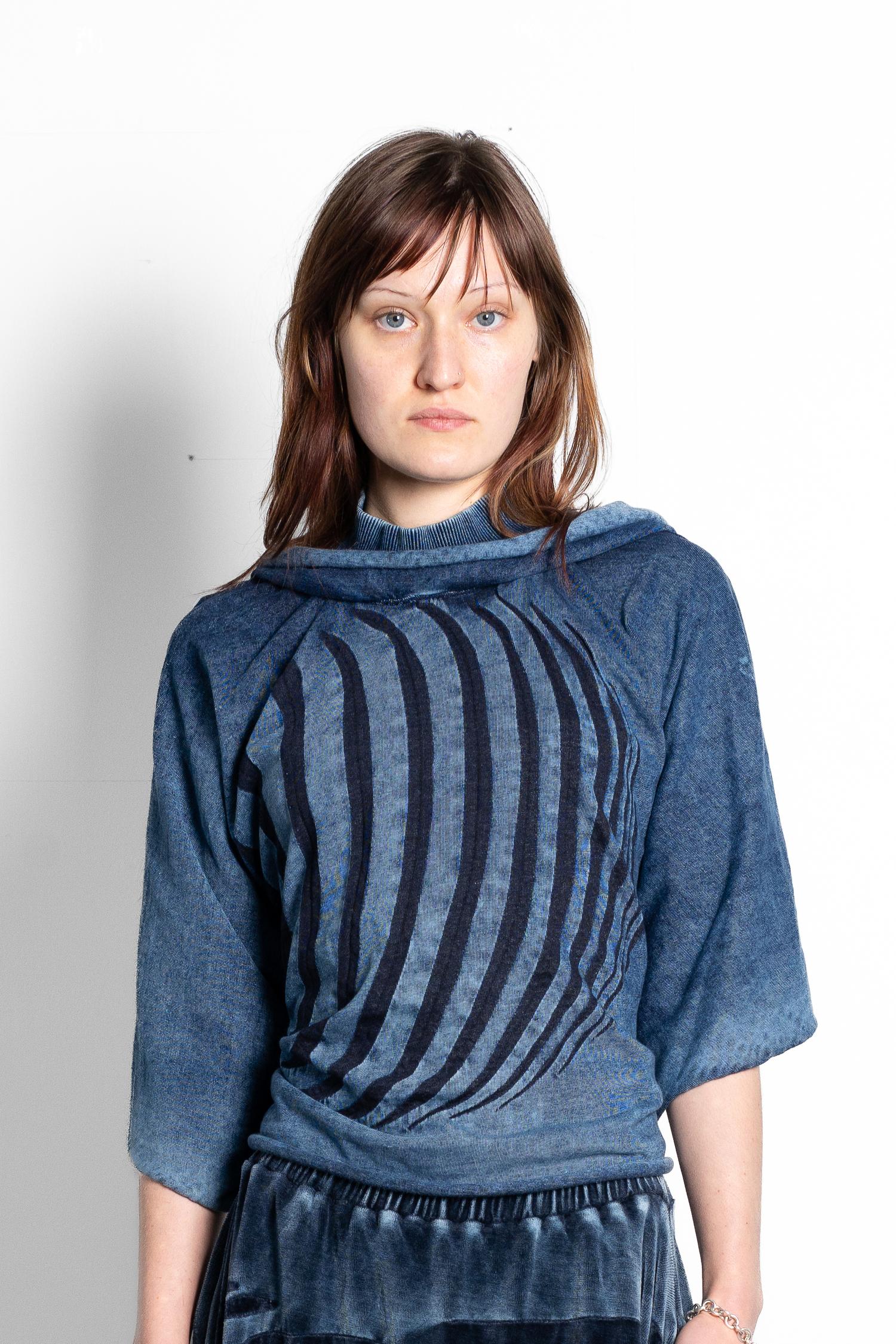 Backless t-shirt