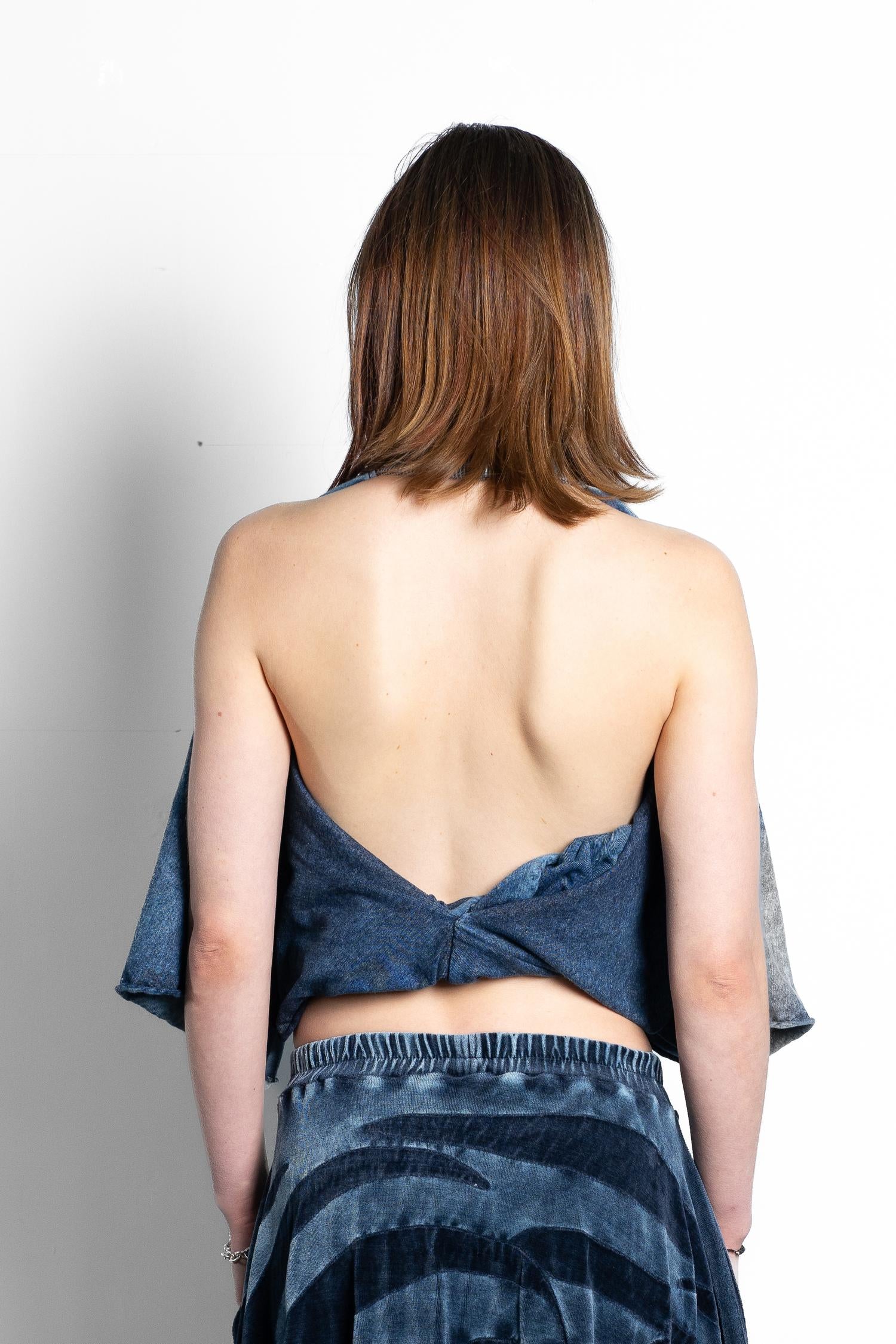Backless t-shirt