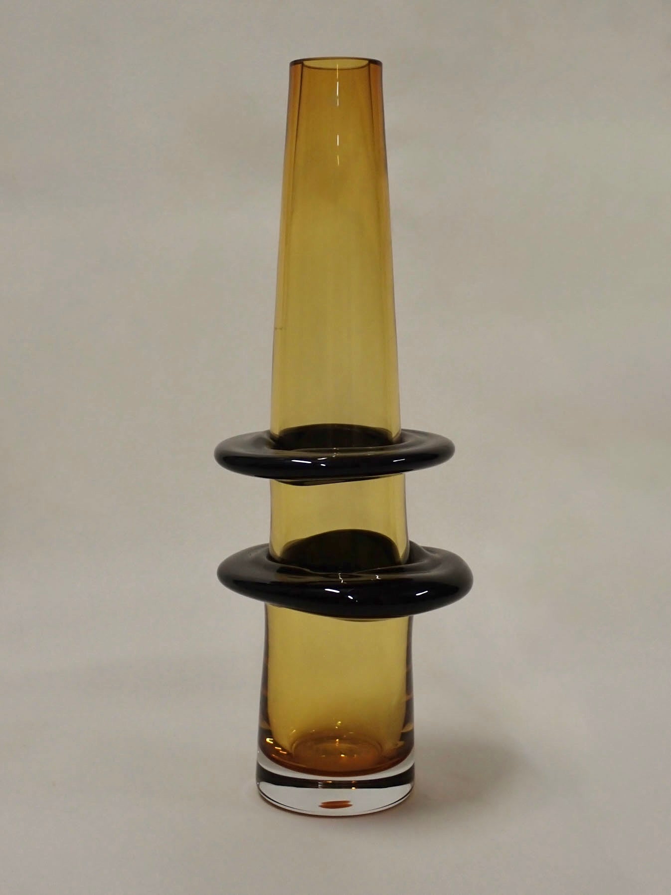 Orbit murano vase