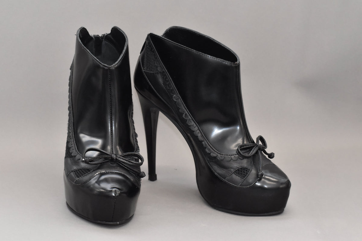 1 fergie ankle boot