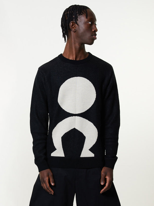 Black essential jumper | relaxed fit