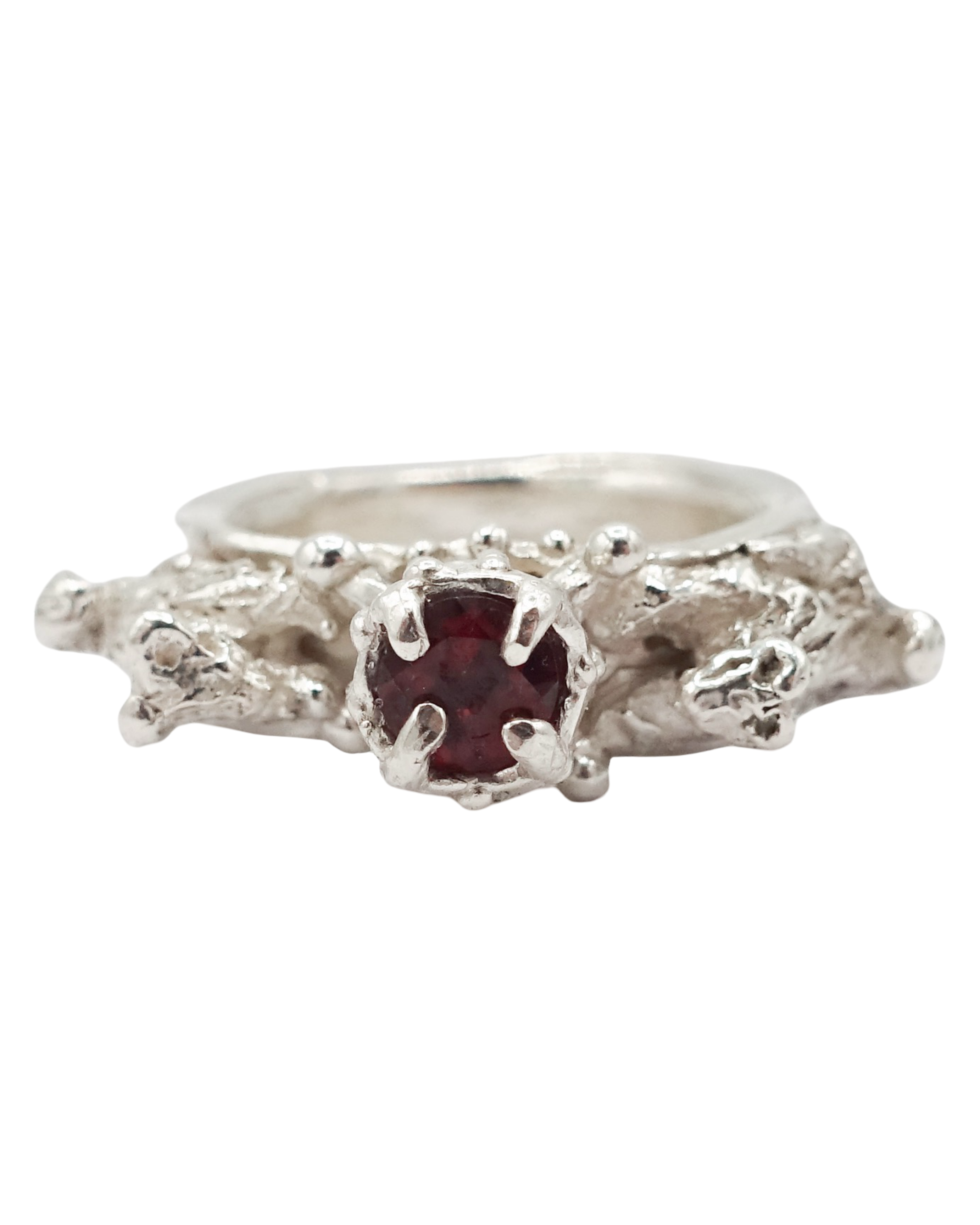 In throes ring || sz 7.5