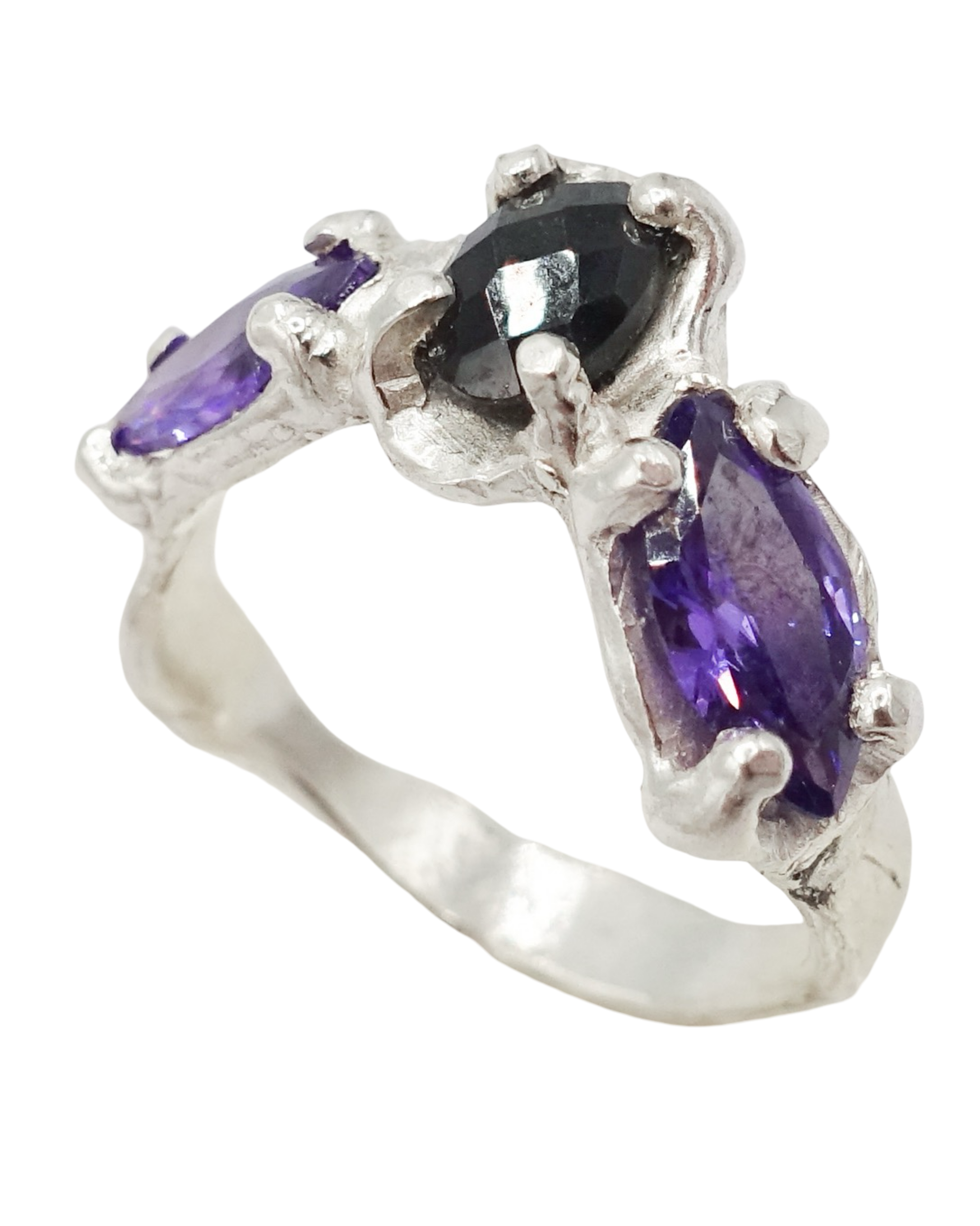 Violet venom ring || sz 9.5