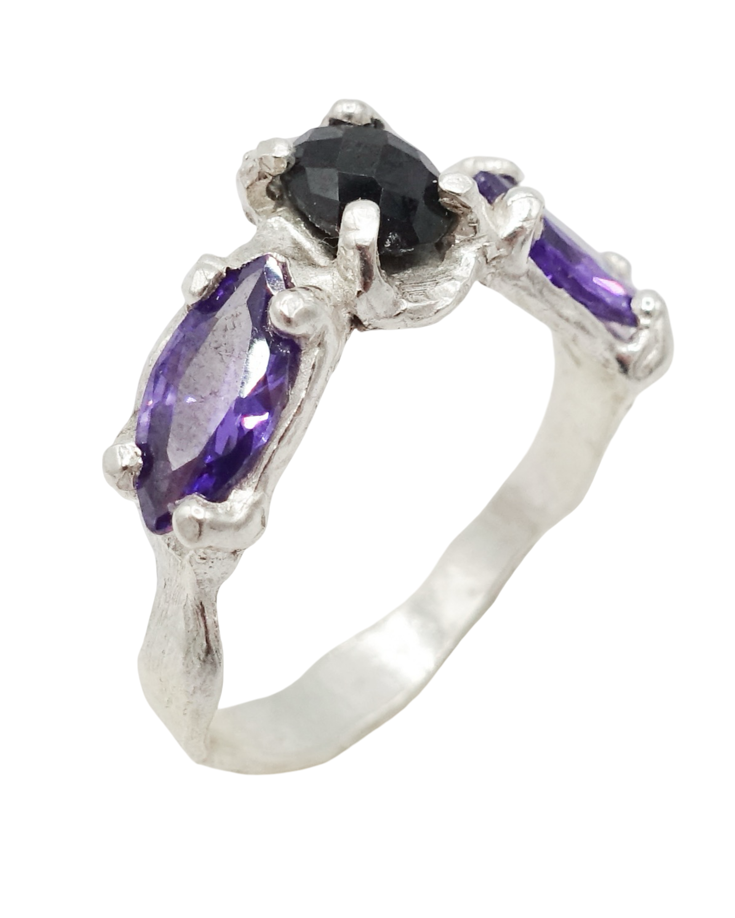 Violet venom ring || sz 9.5