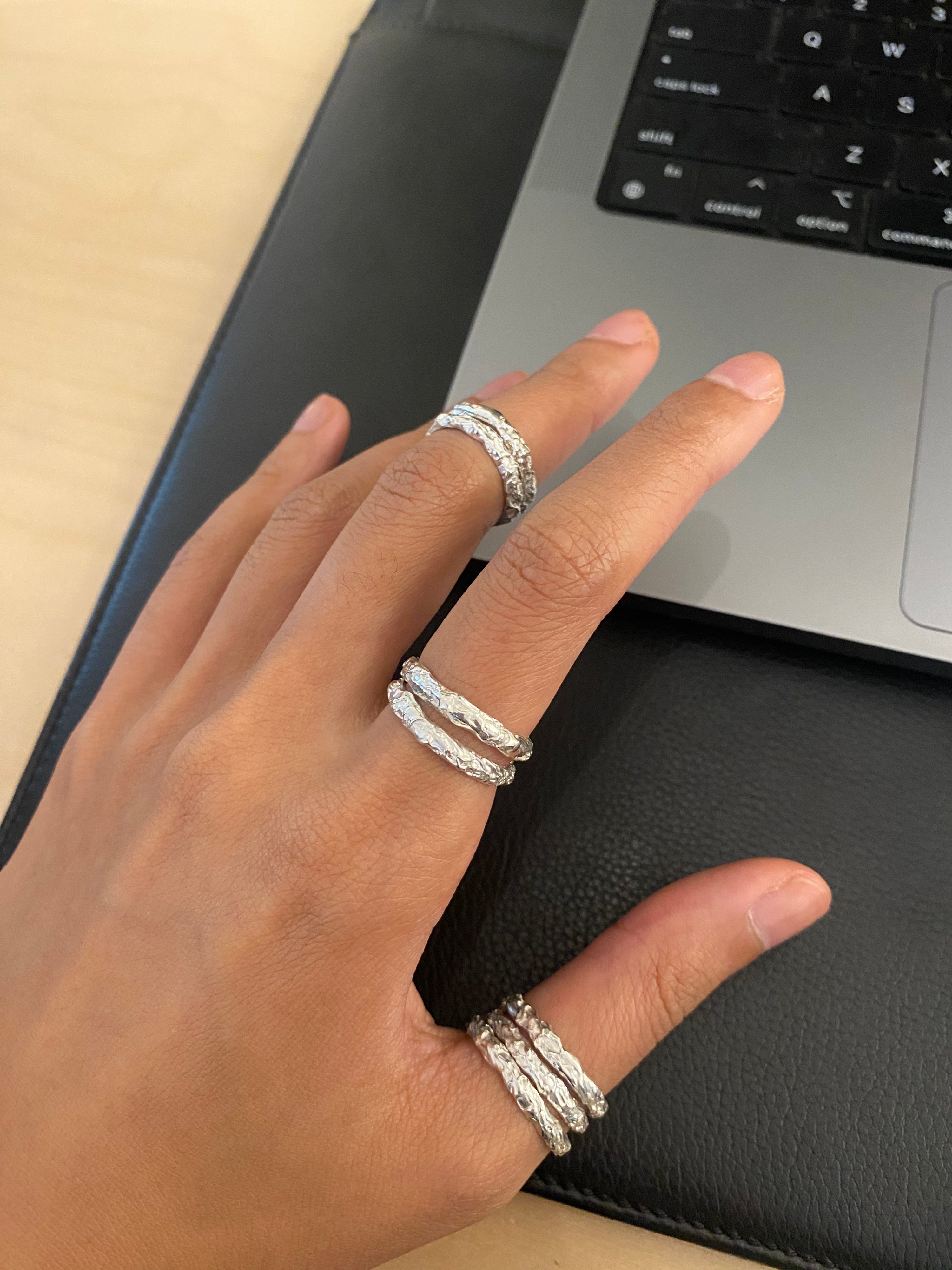 Pinkie's up! ring - silver
