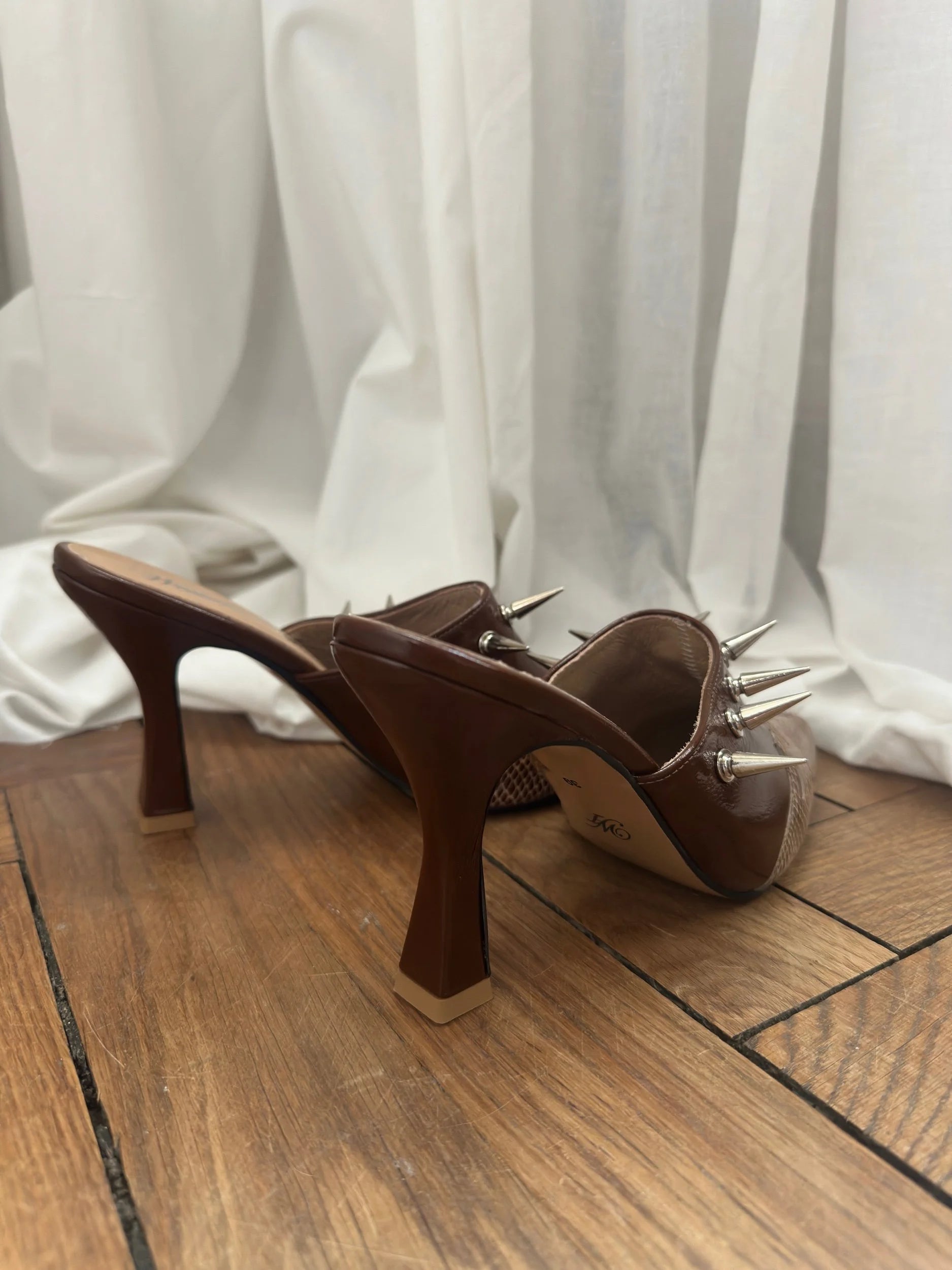 Pre made cowgirl mules bourbon new heel