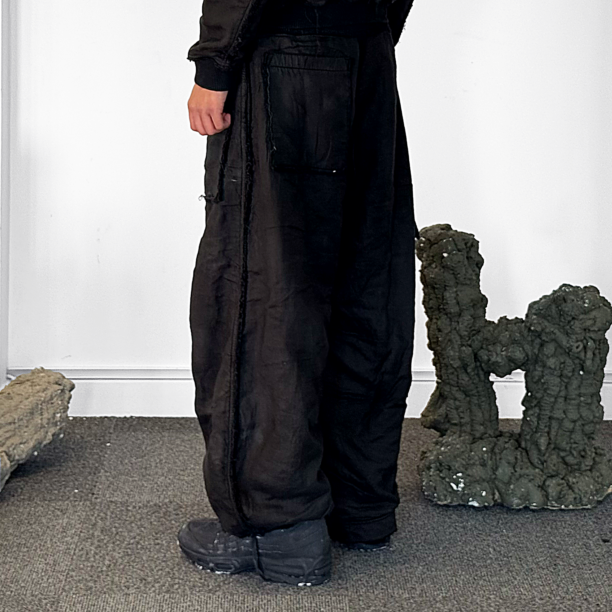 Mourning army track pant - black
