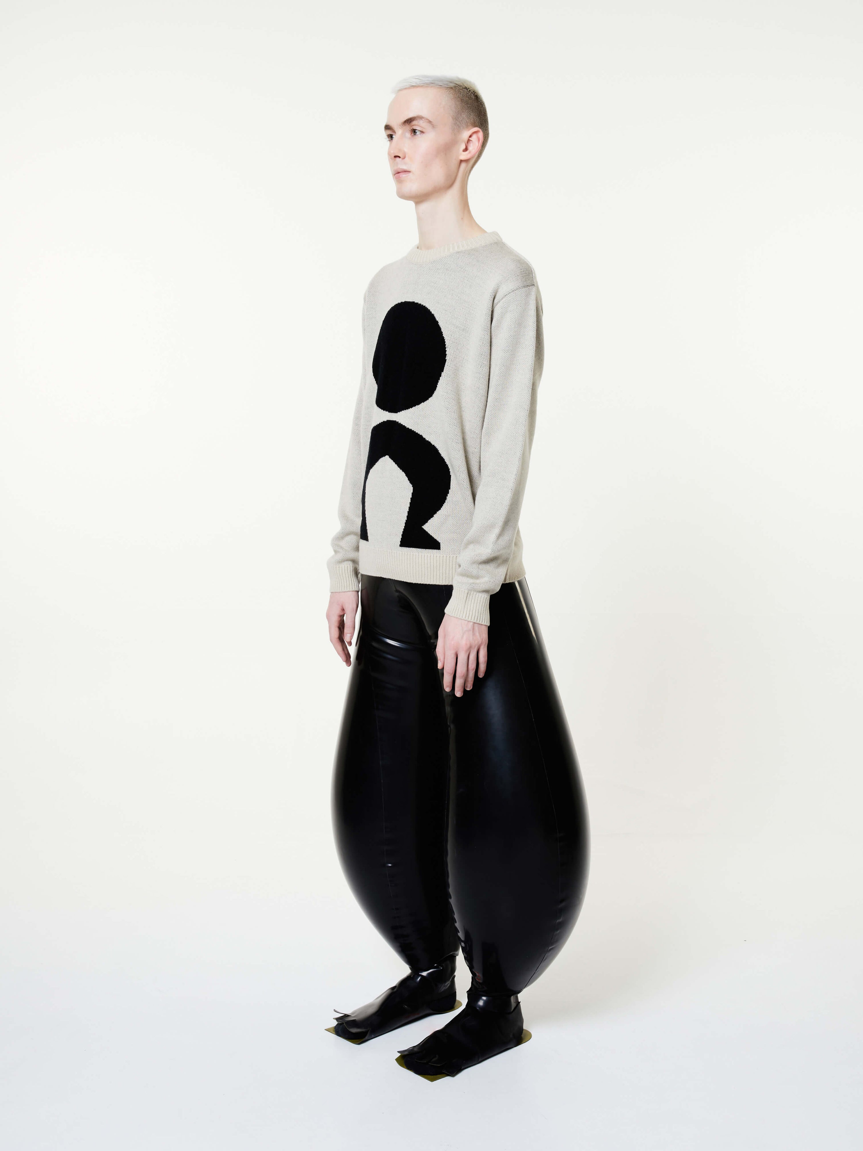 Off white essential jumper | relaxed fit