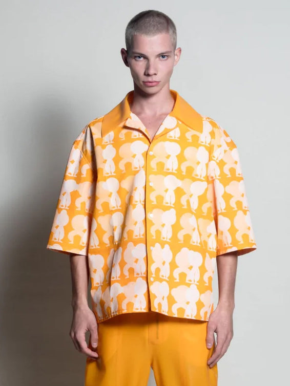 Dancing figures shirt - amber