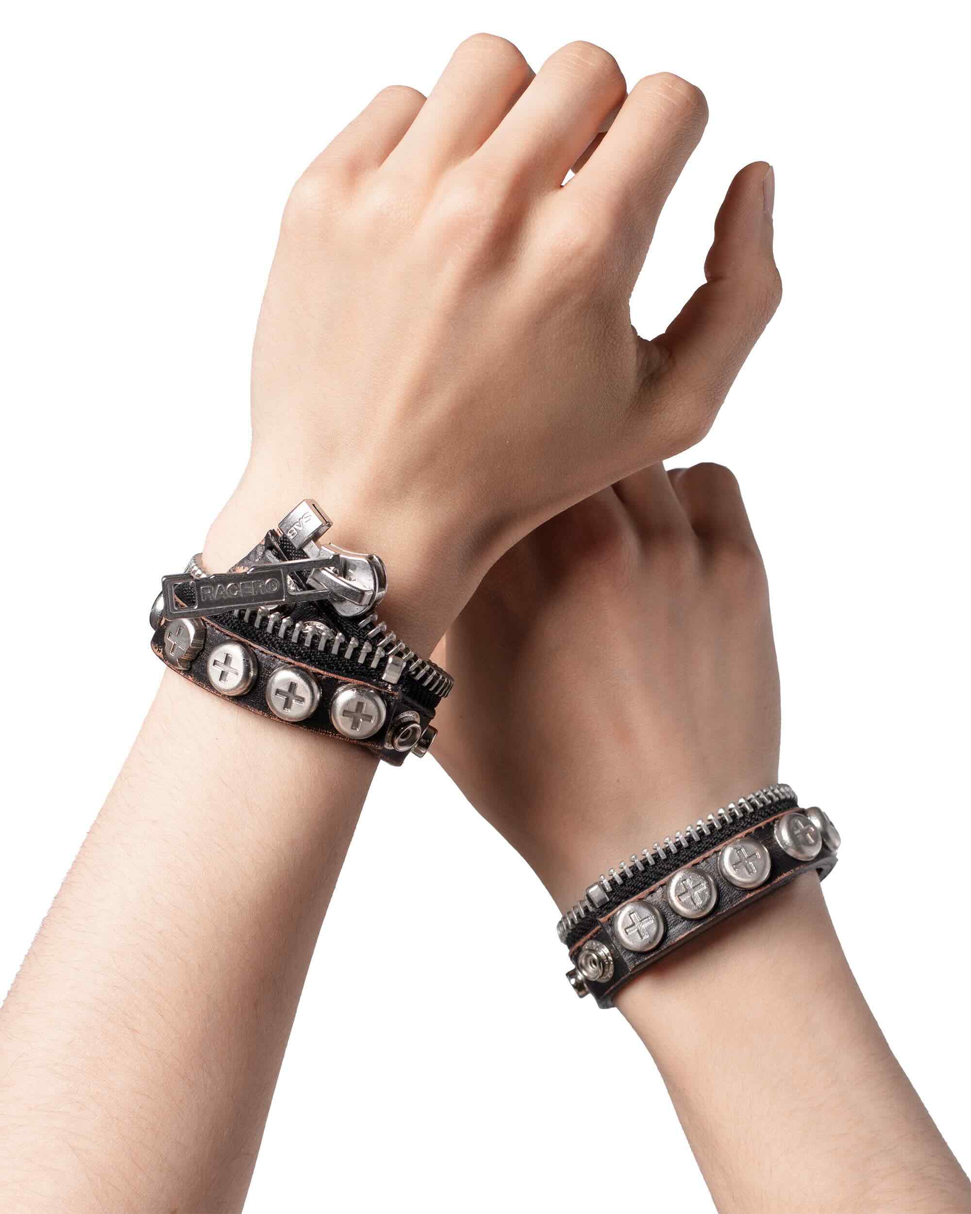 Split button bracelet
