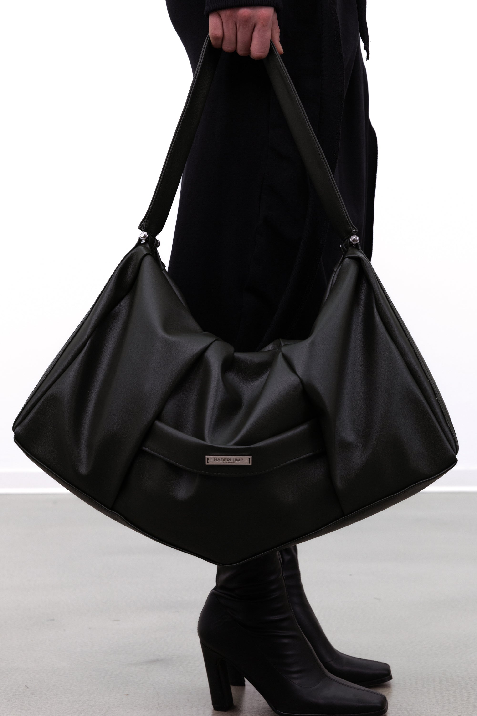 Large shoulder bag green