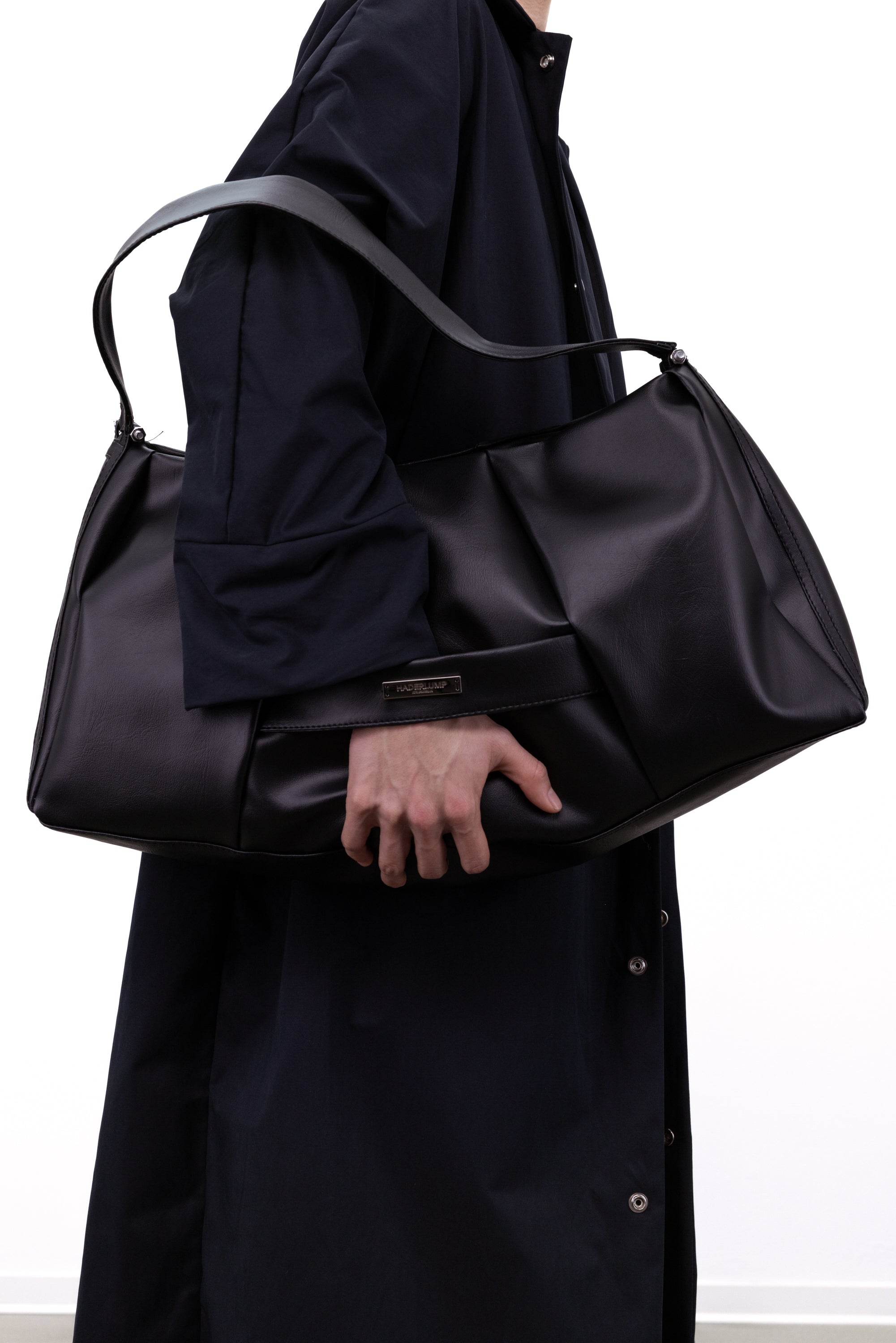 Large shoulder bag black