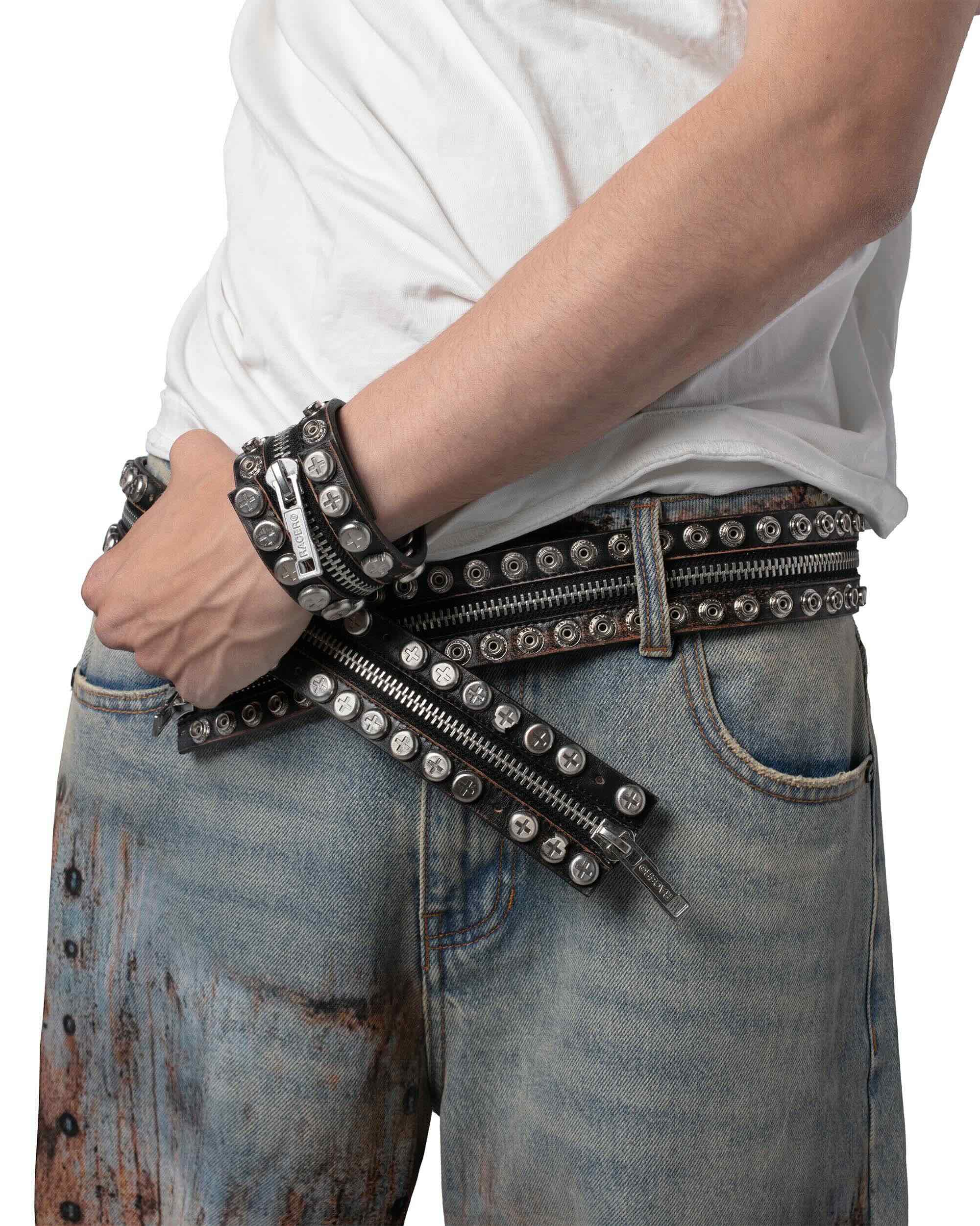 Split button belt