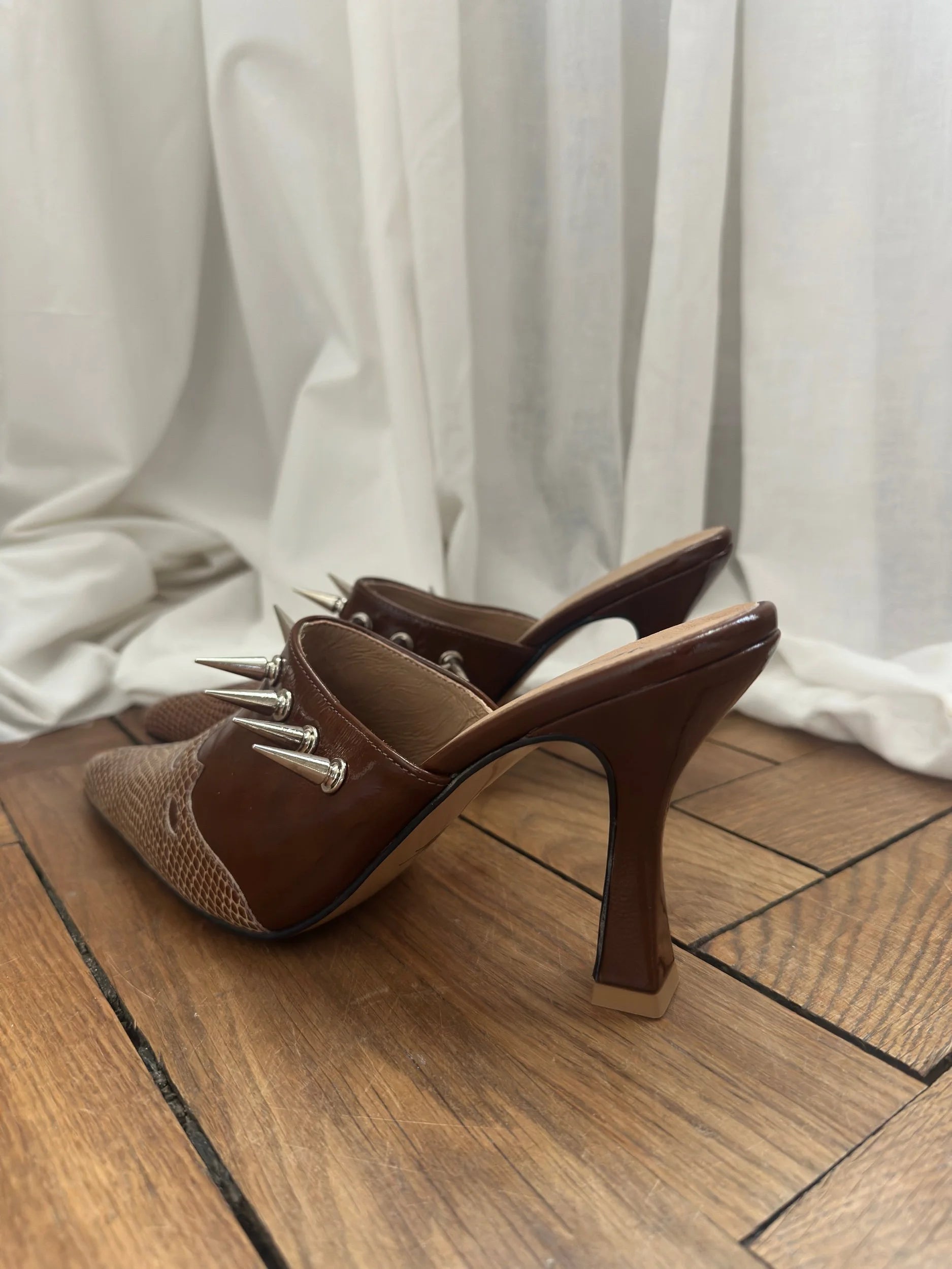 Pre made cowgirl mules bourbon new heel