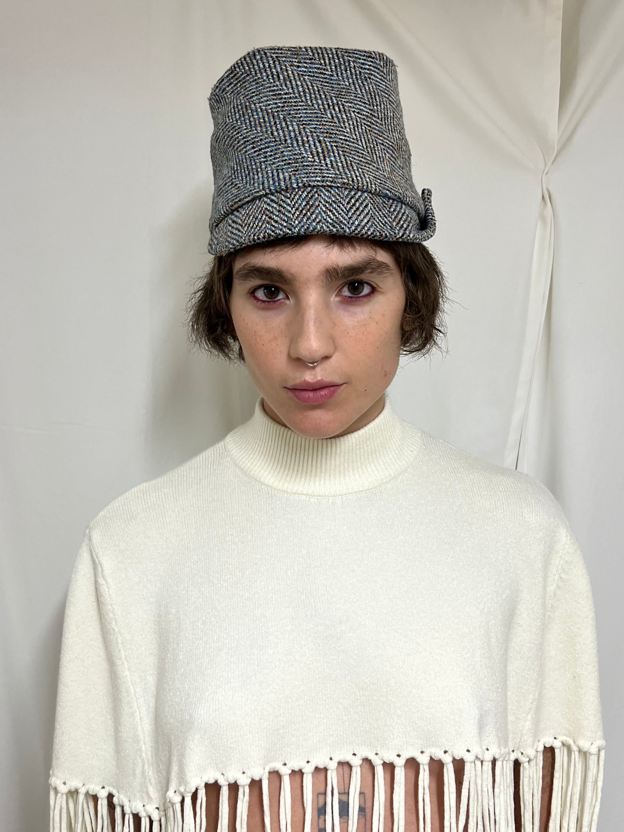 Elf cap