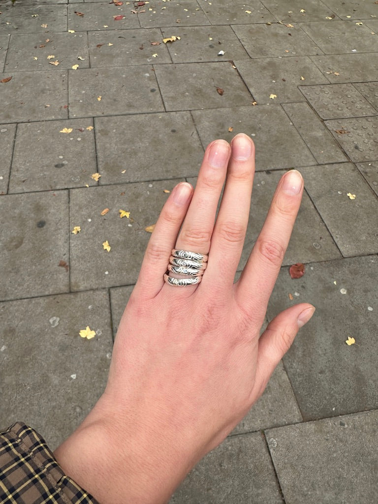 Oasis band ring
