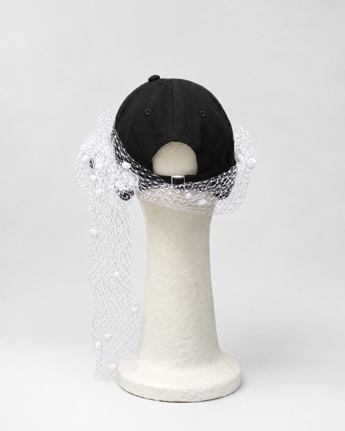 Evade veil cap