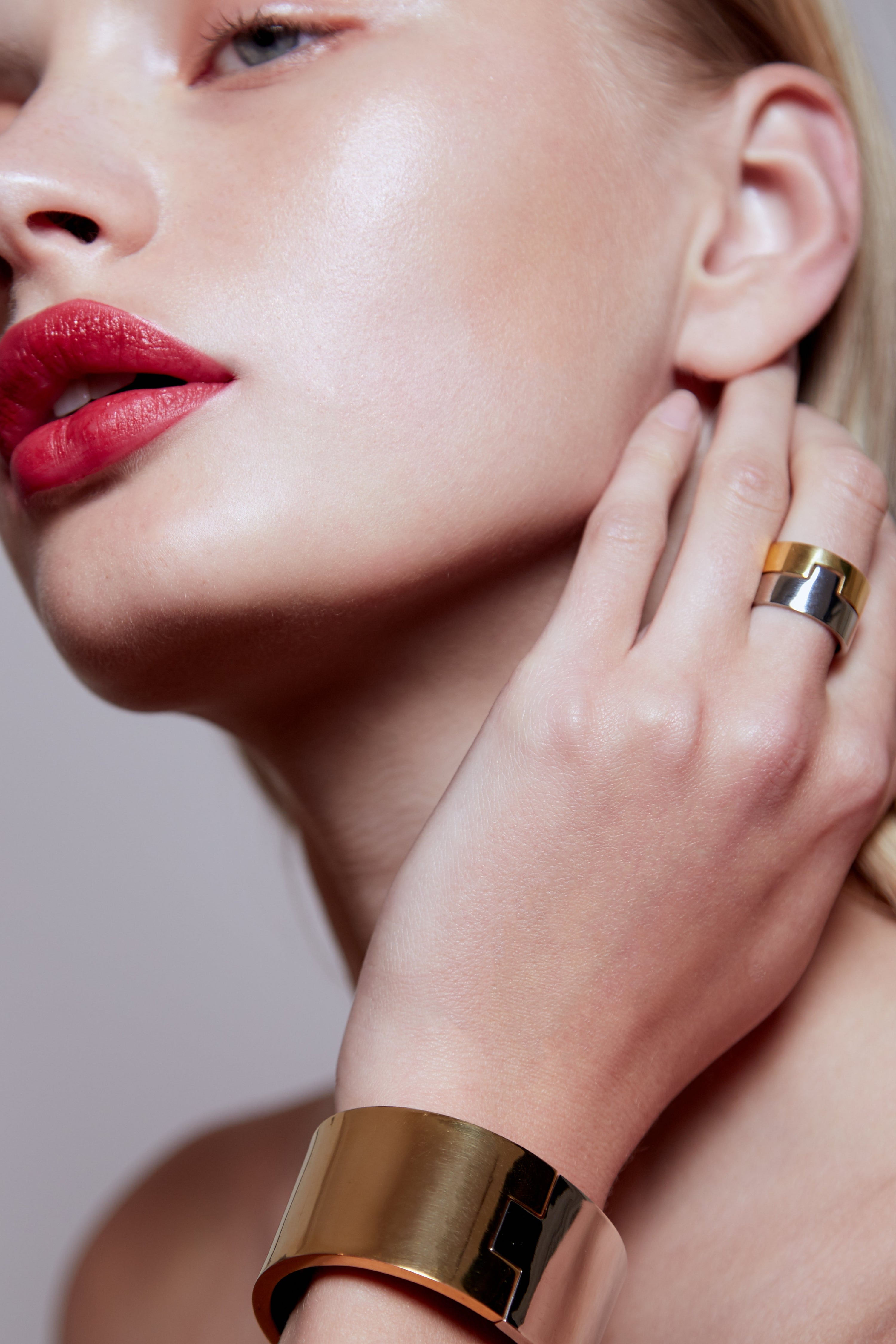 Mika ring