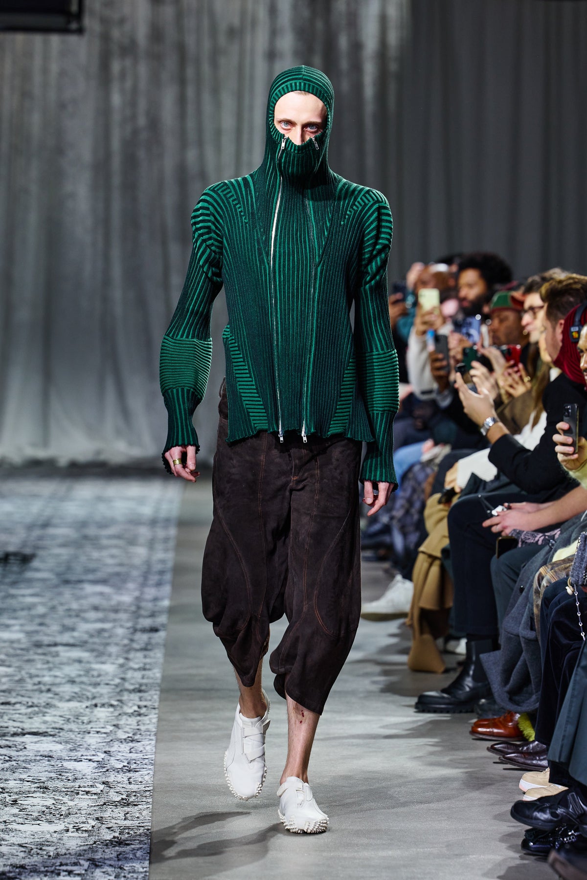Healer knit zip jacket black and green