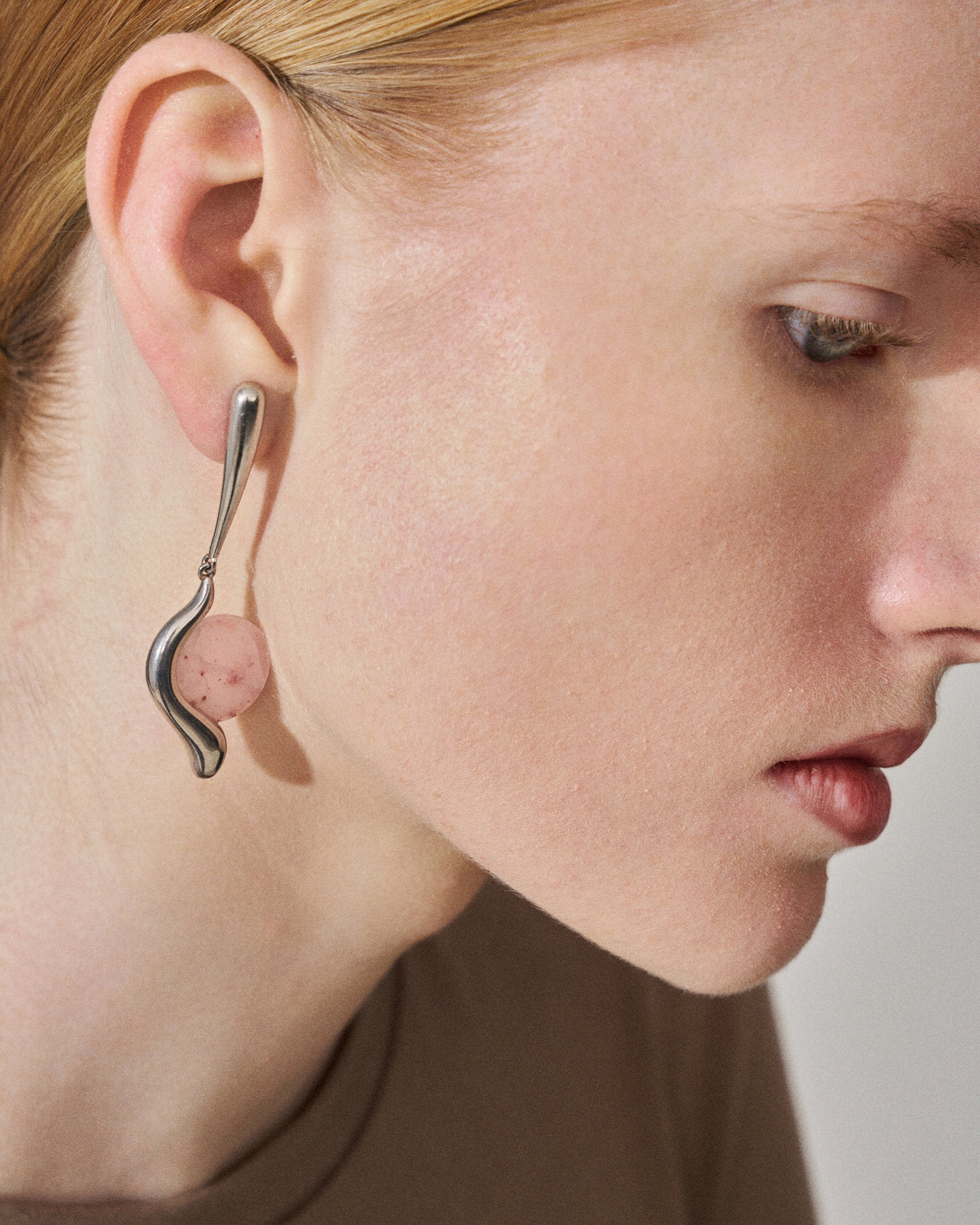 Ascolto aura drop earrings