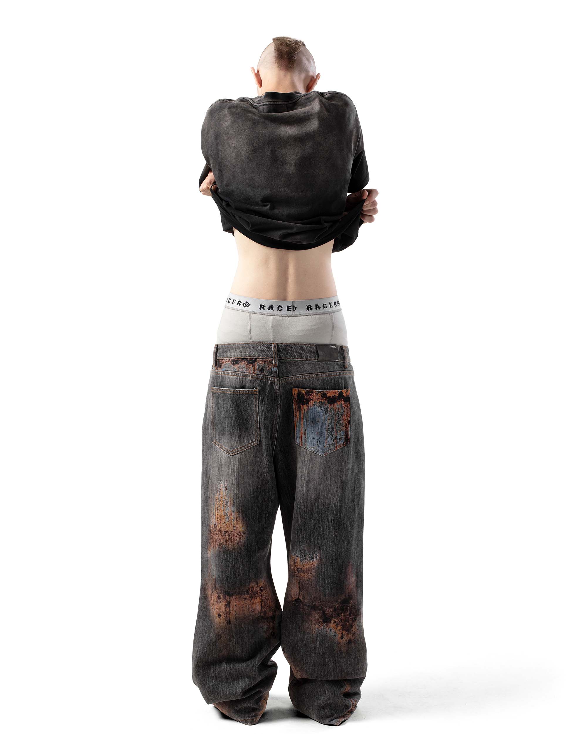 Black rust cross t-shirt