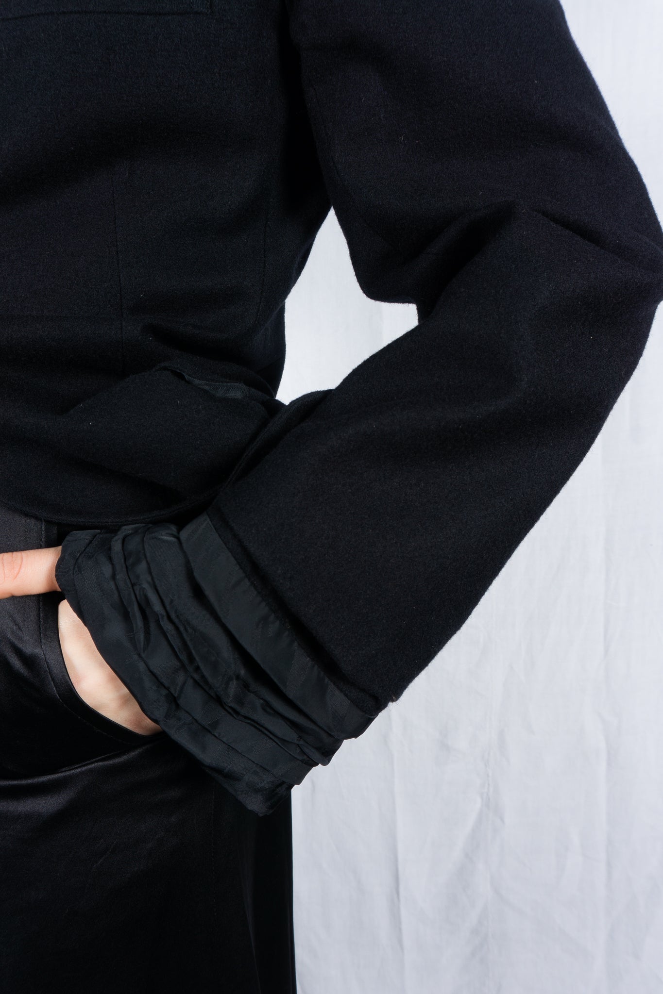 Comme des garçons a/w 1992 rolled sleeves jacket