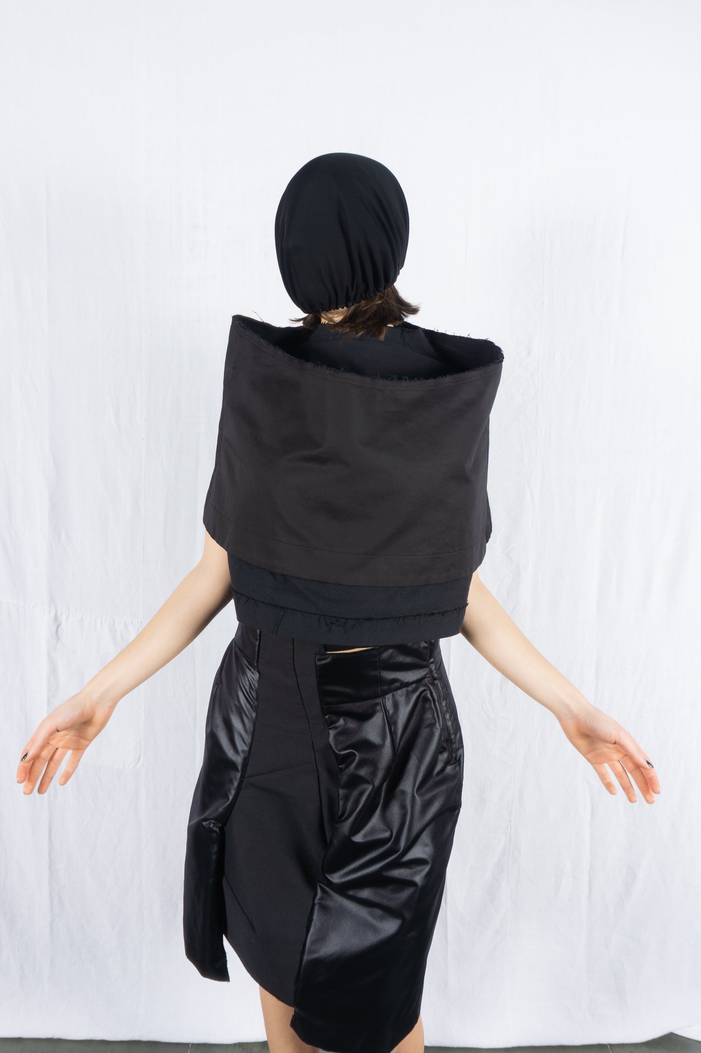 Comme des garçons s/s 2020 cropped shoulder top