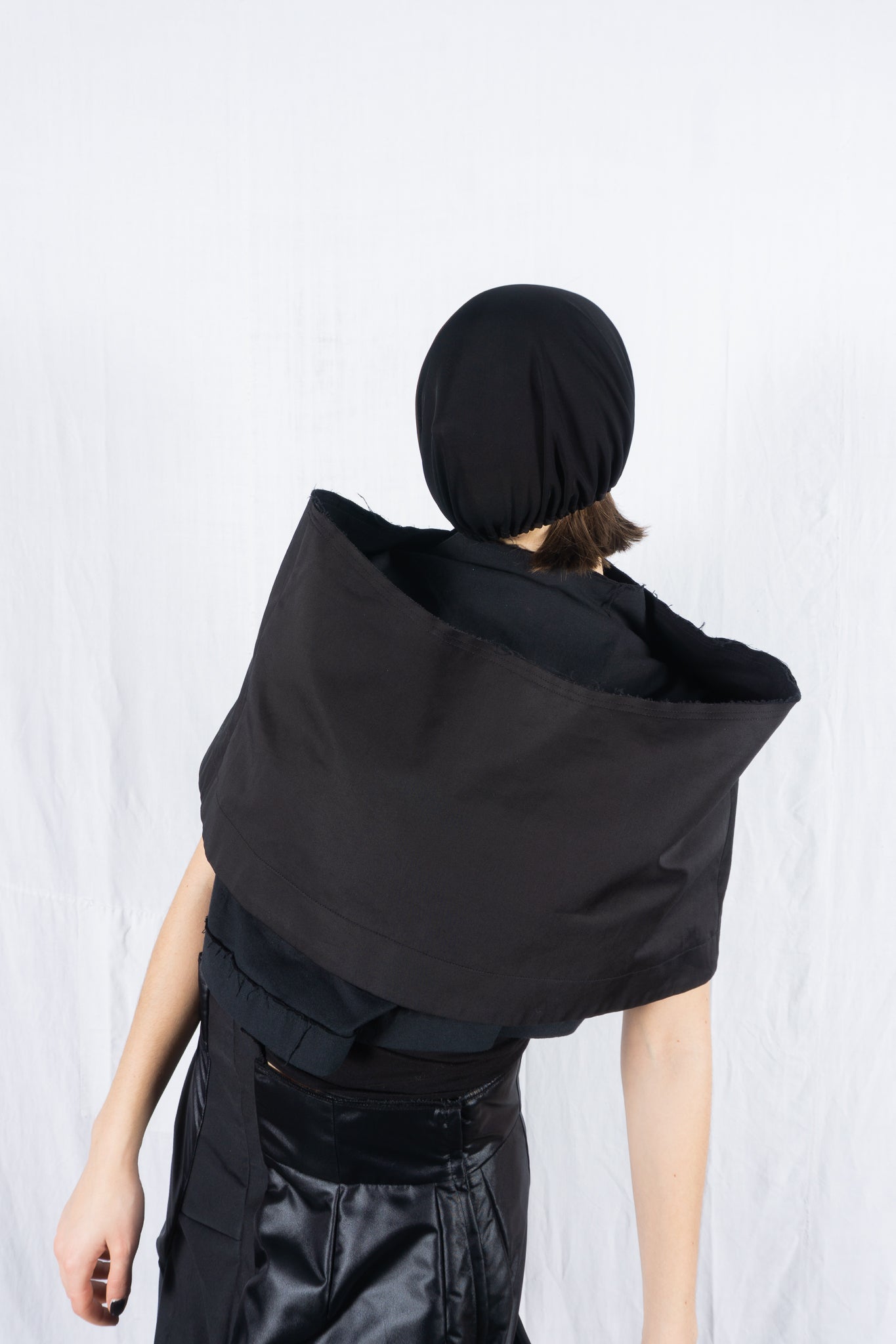 Comme des garçons s/s 2020 cropped shoulder top