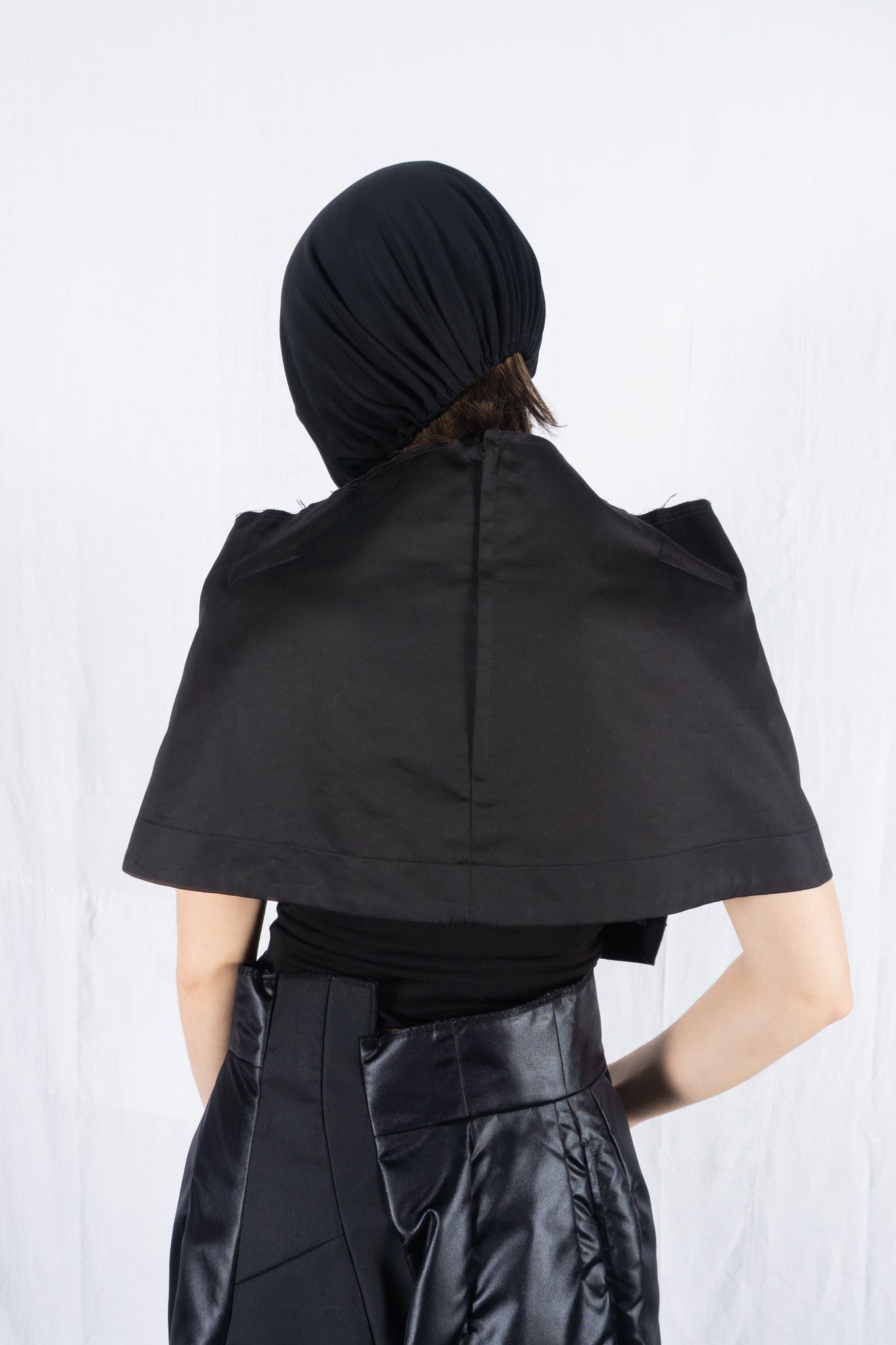 Comme des garçons s/s 2020 cropped shoulder top
