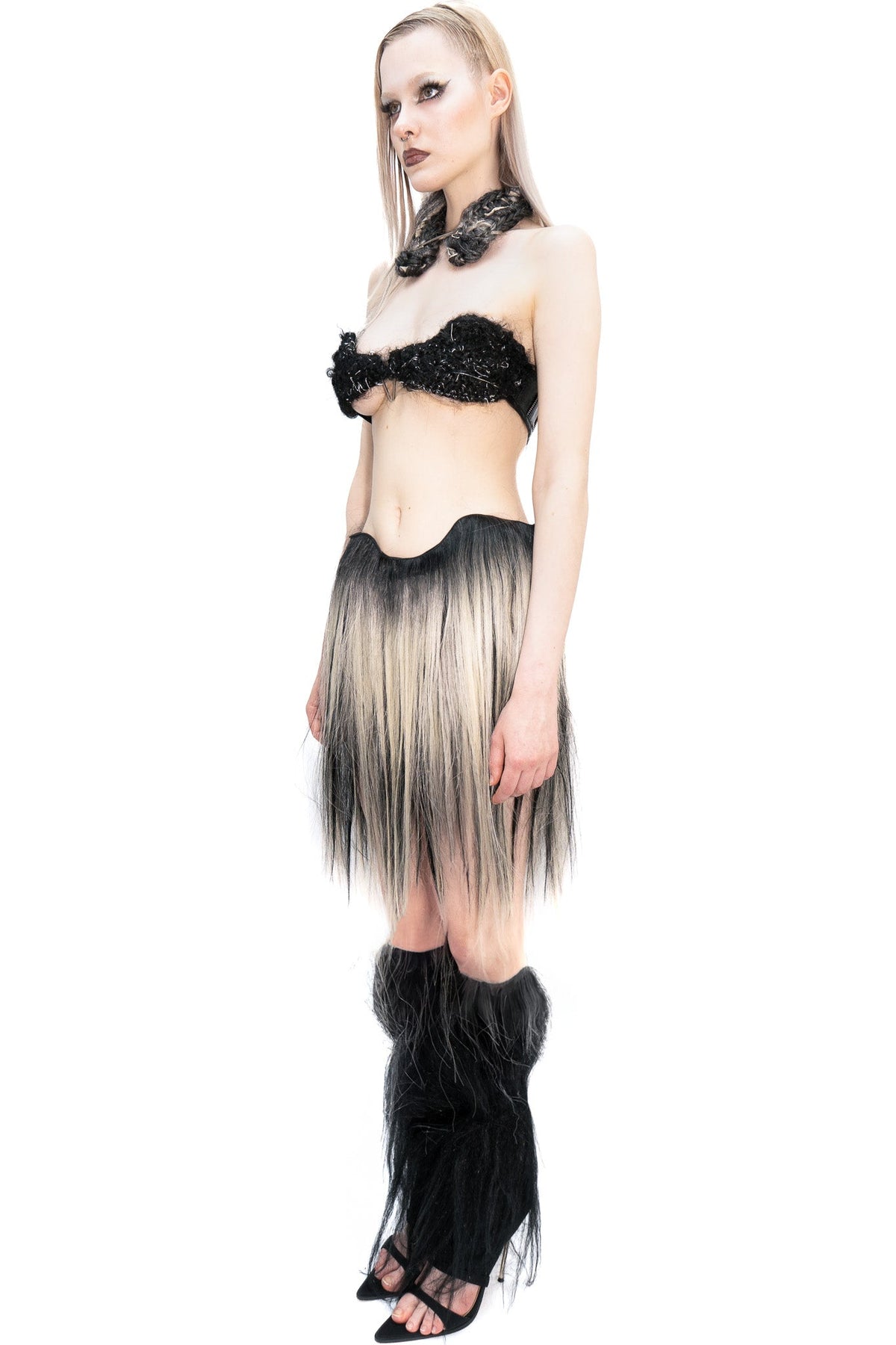 Low-light hair skirt