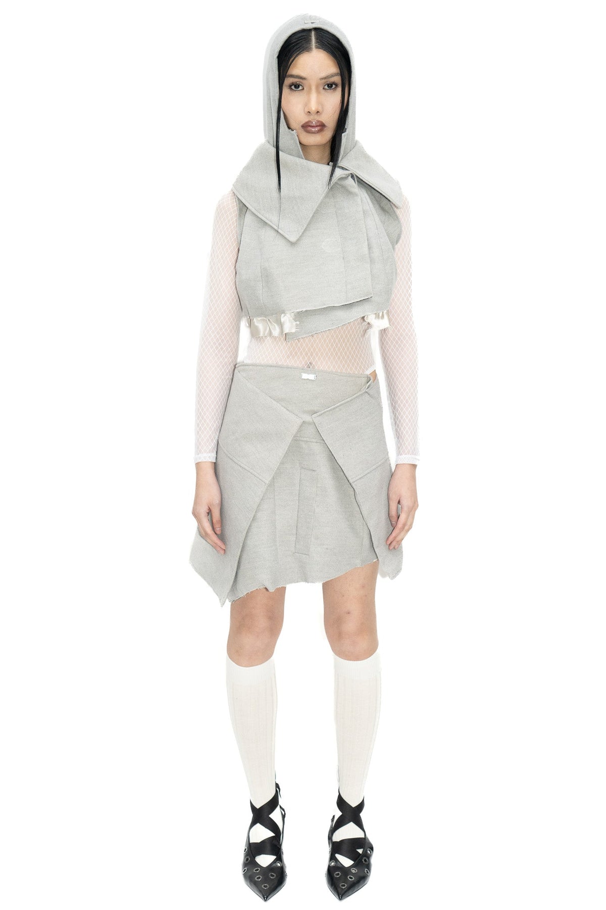 Moody asymmetric skirt