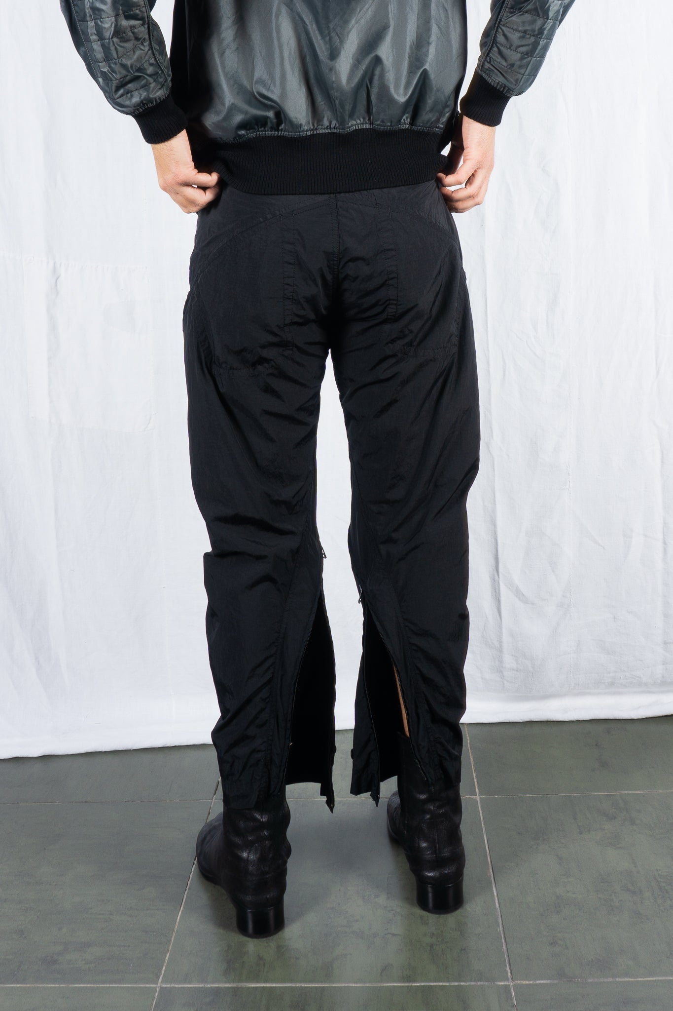 Issey miyake men s/s 2018 nylon zipped pants
