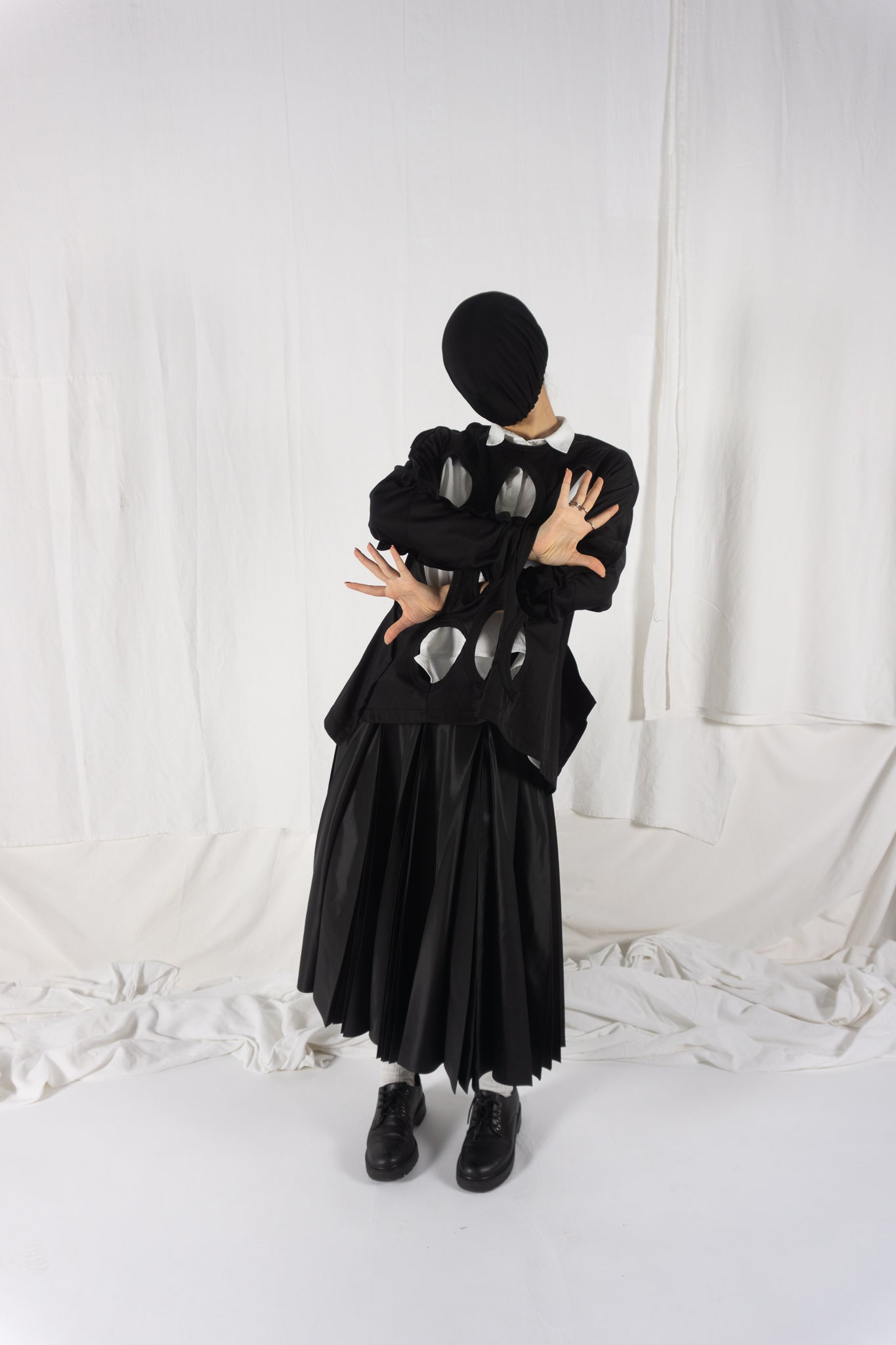 Comme des garçons s/s 2014 holes sweater