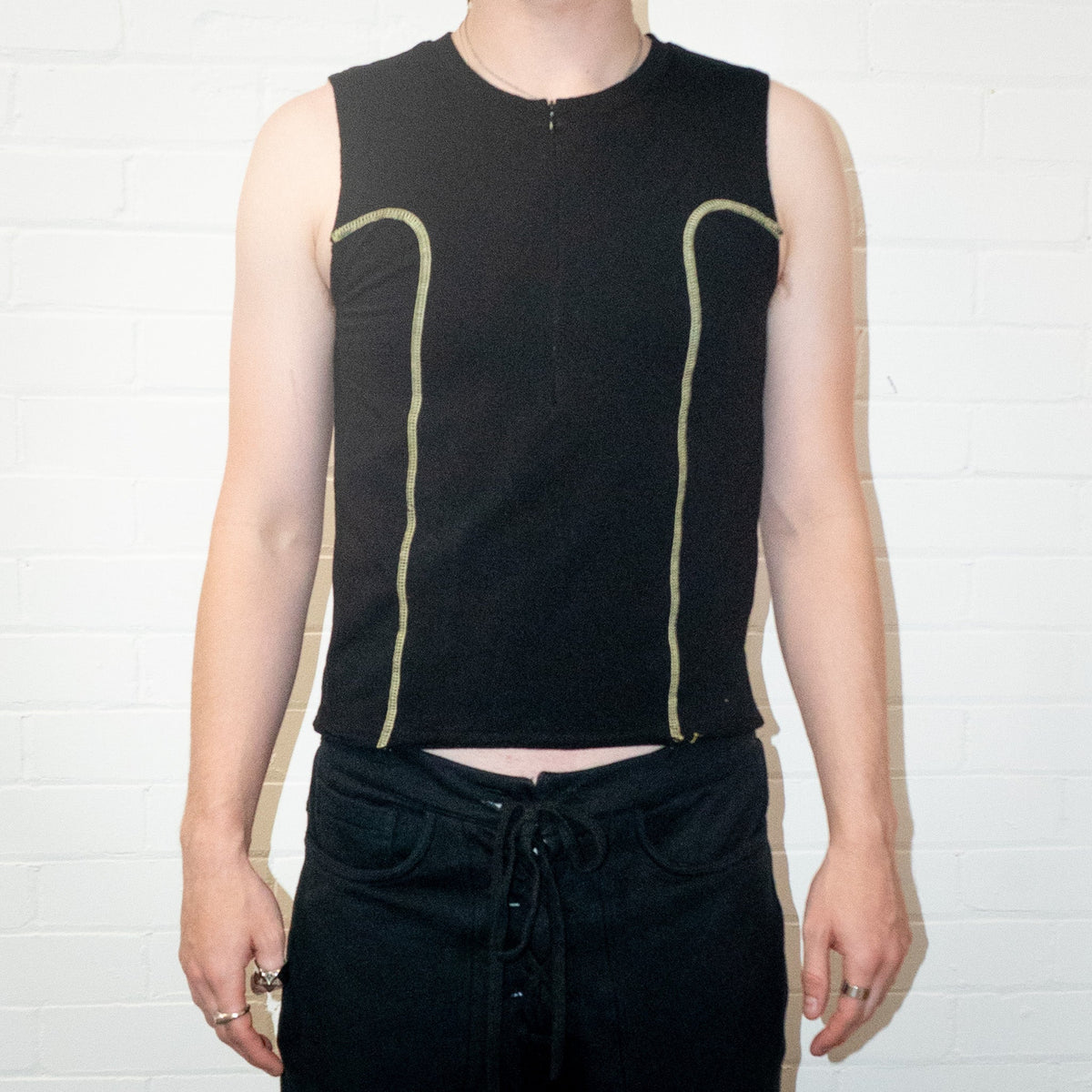 Prince tank black yellow