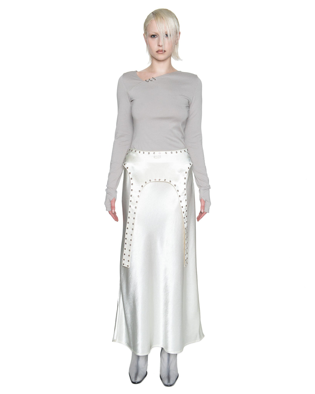 Linger suspender skirt