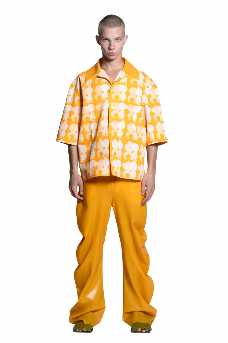 Dancing figures shirt - amber