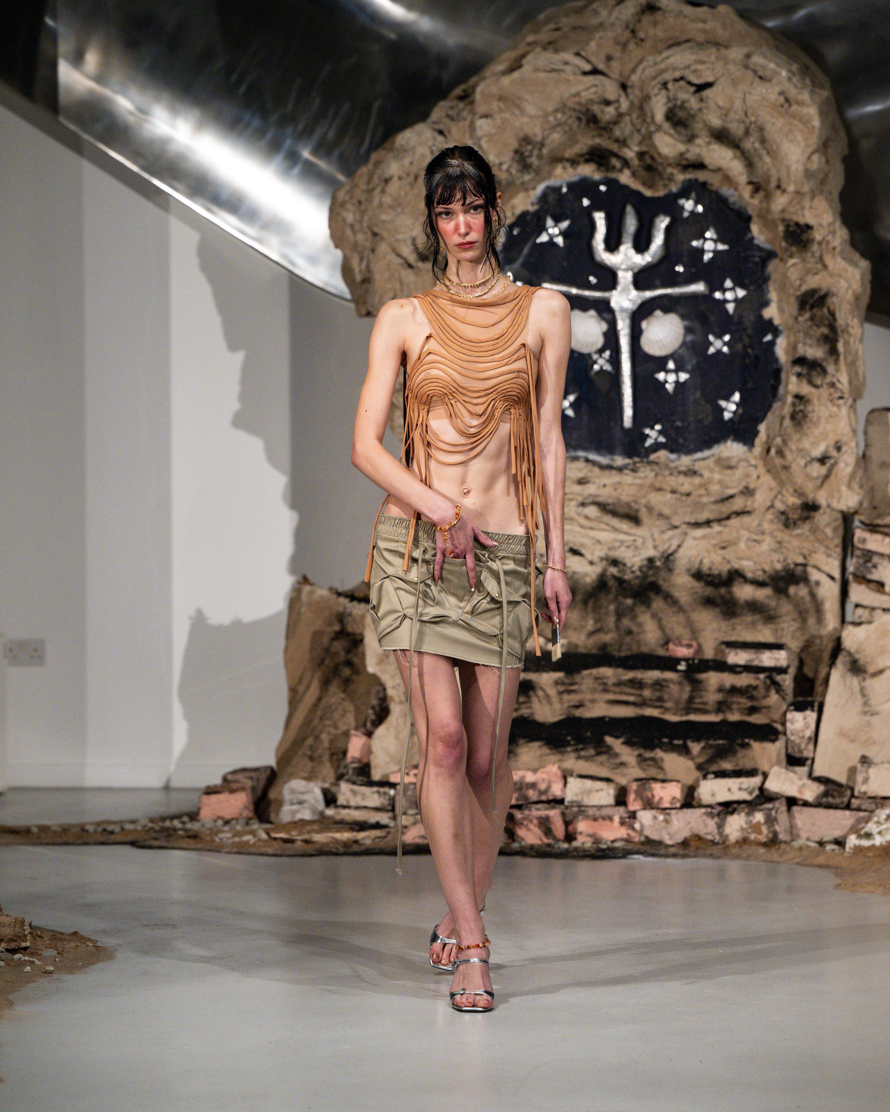 Unravelling tank top