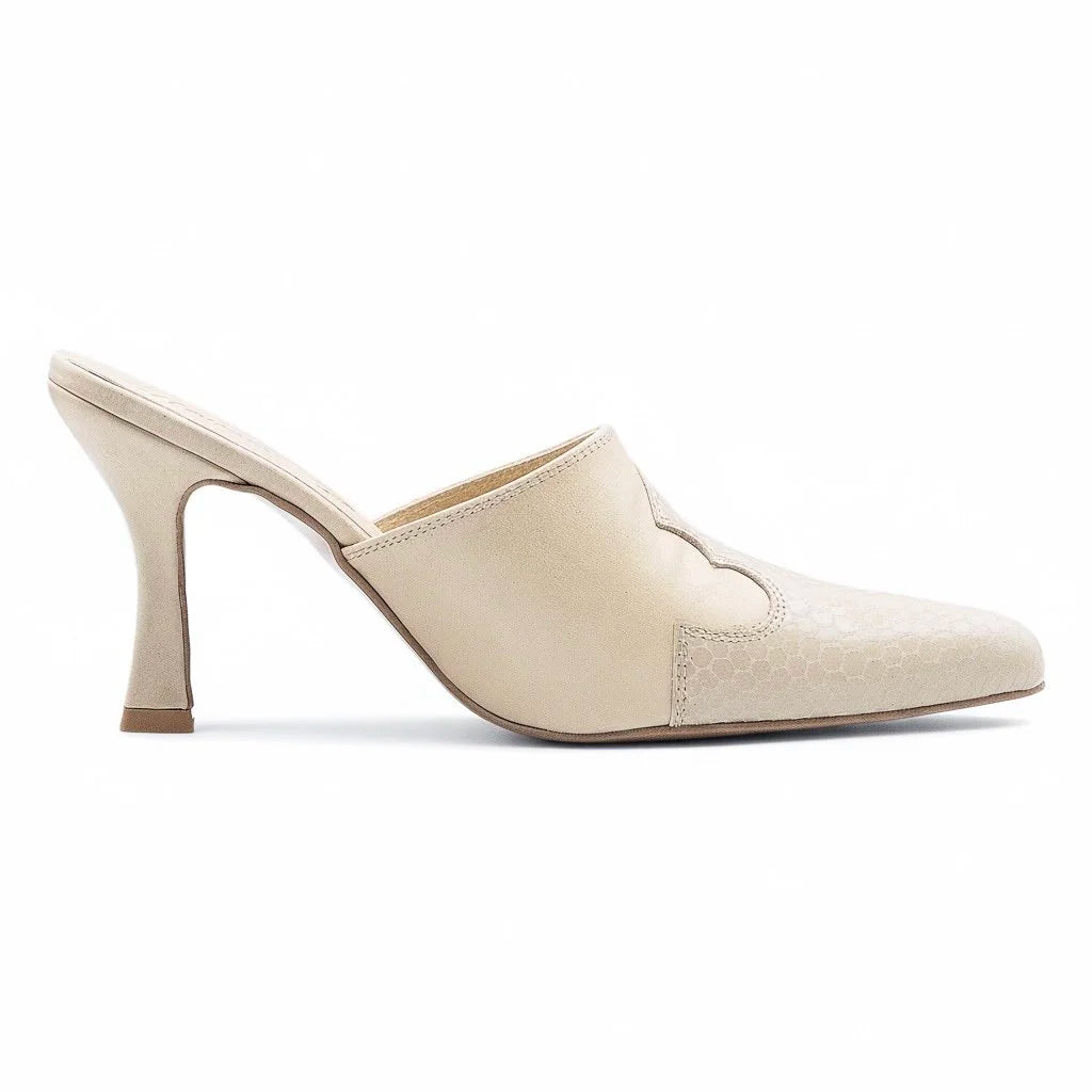 Cowgirl mules in texas bride