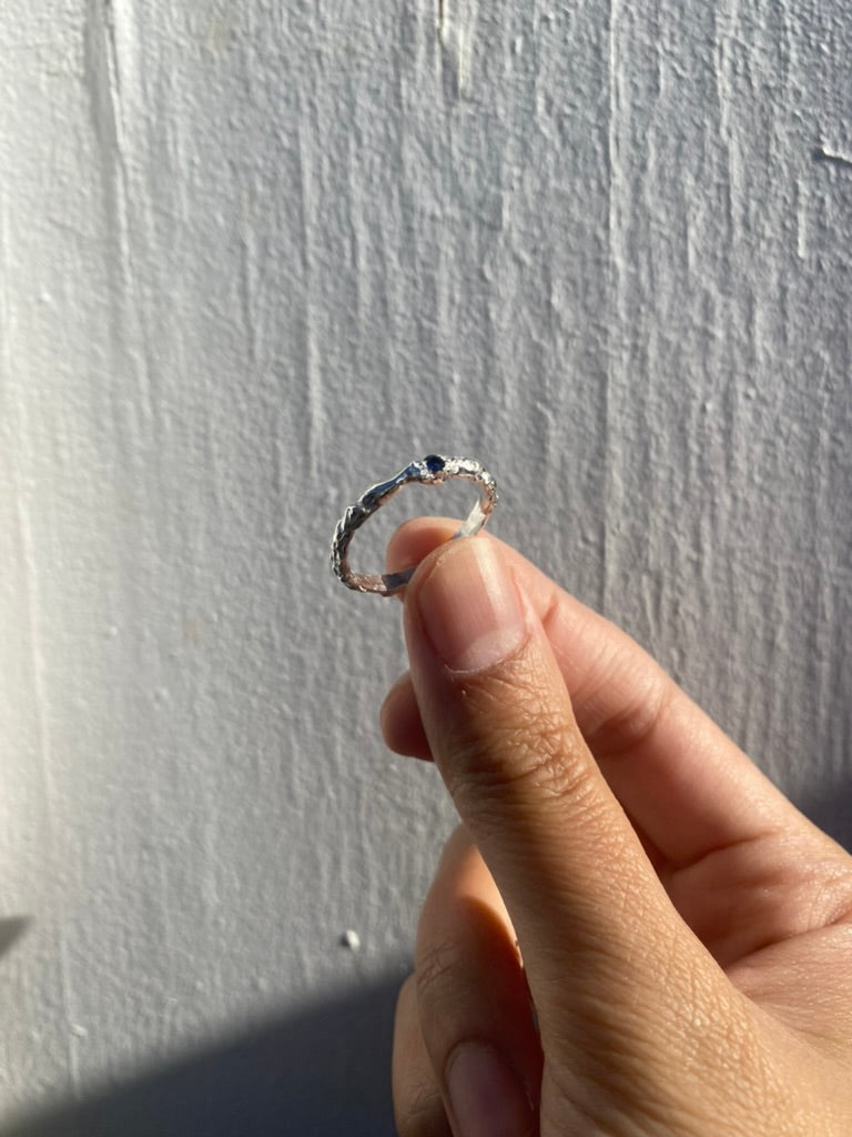 Pinkie's up! ring - silver