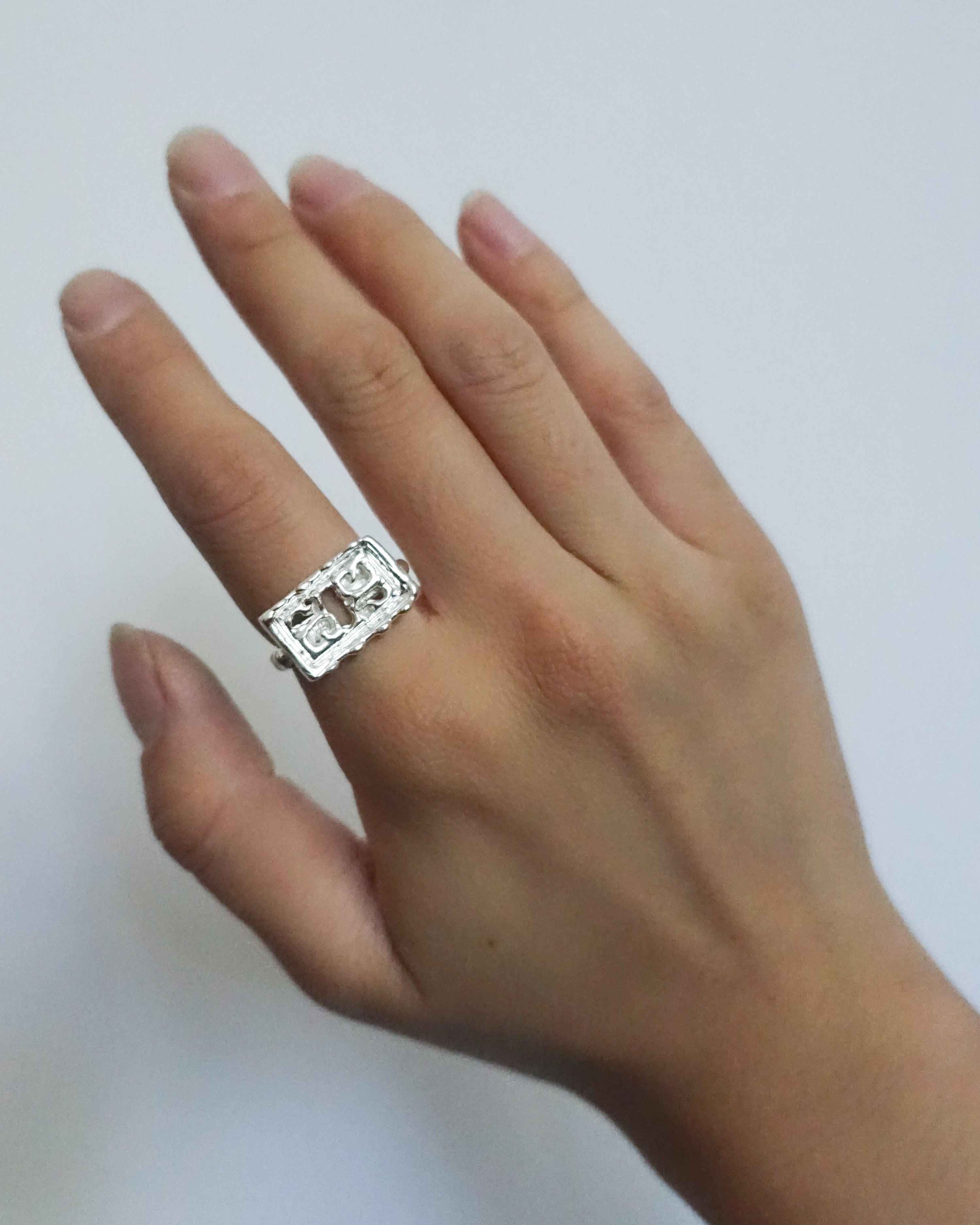 Lore ring