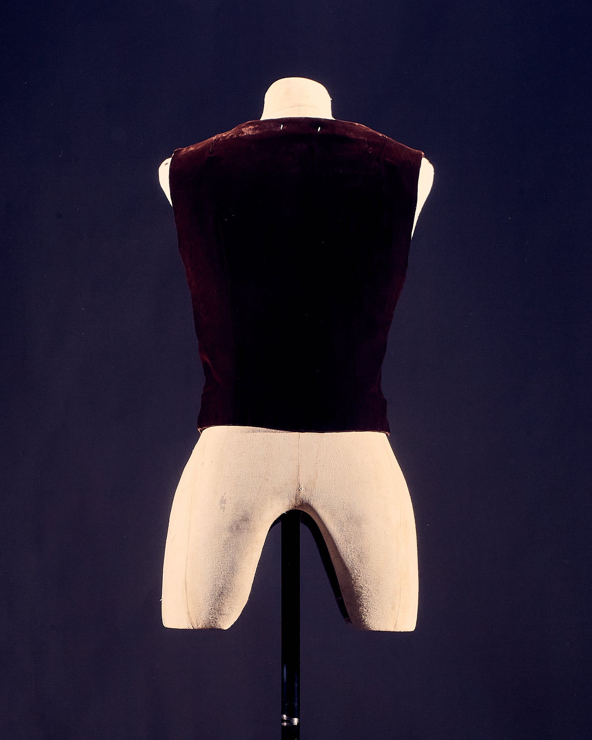 V vest