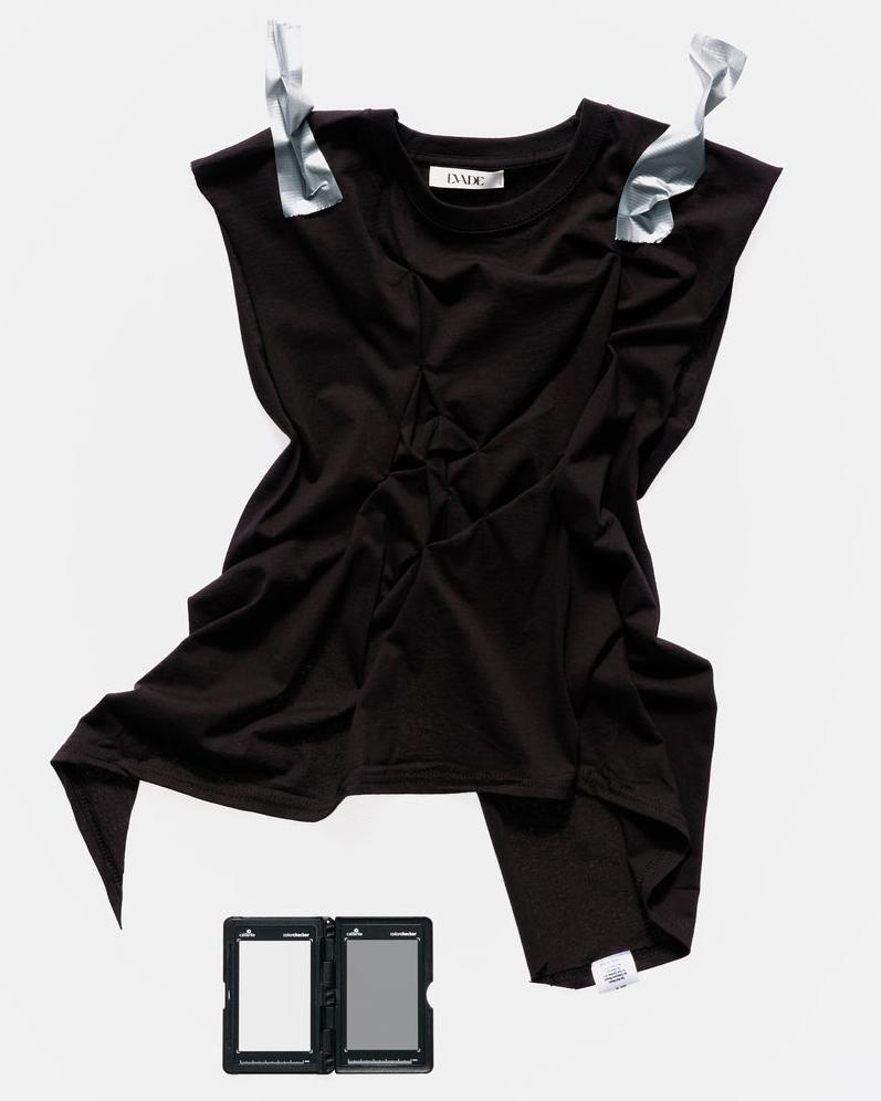 005-102 asymmetrical black t-shirt